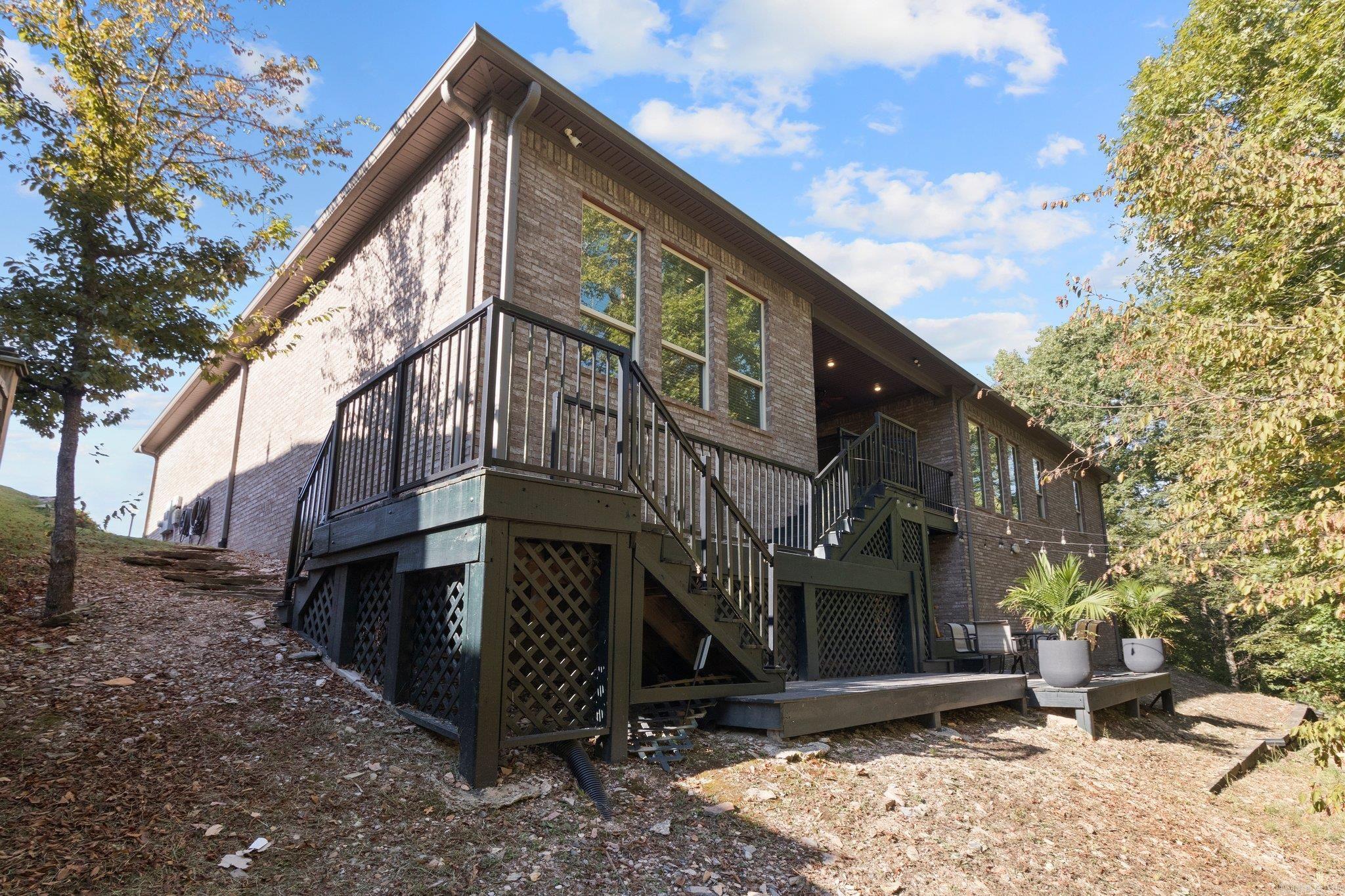 WOODLANDS EDGE - Residential