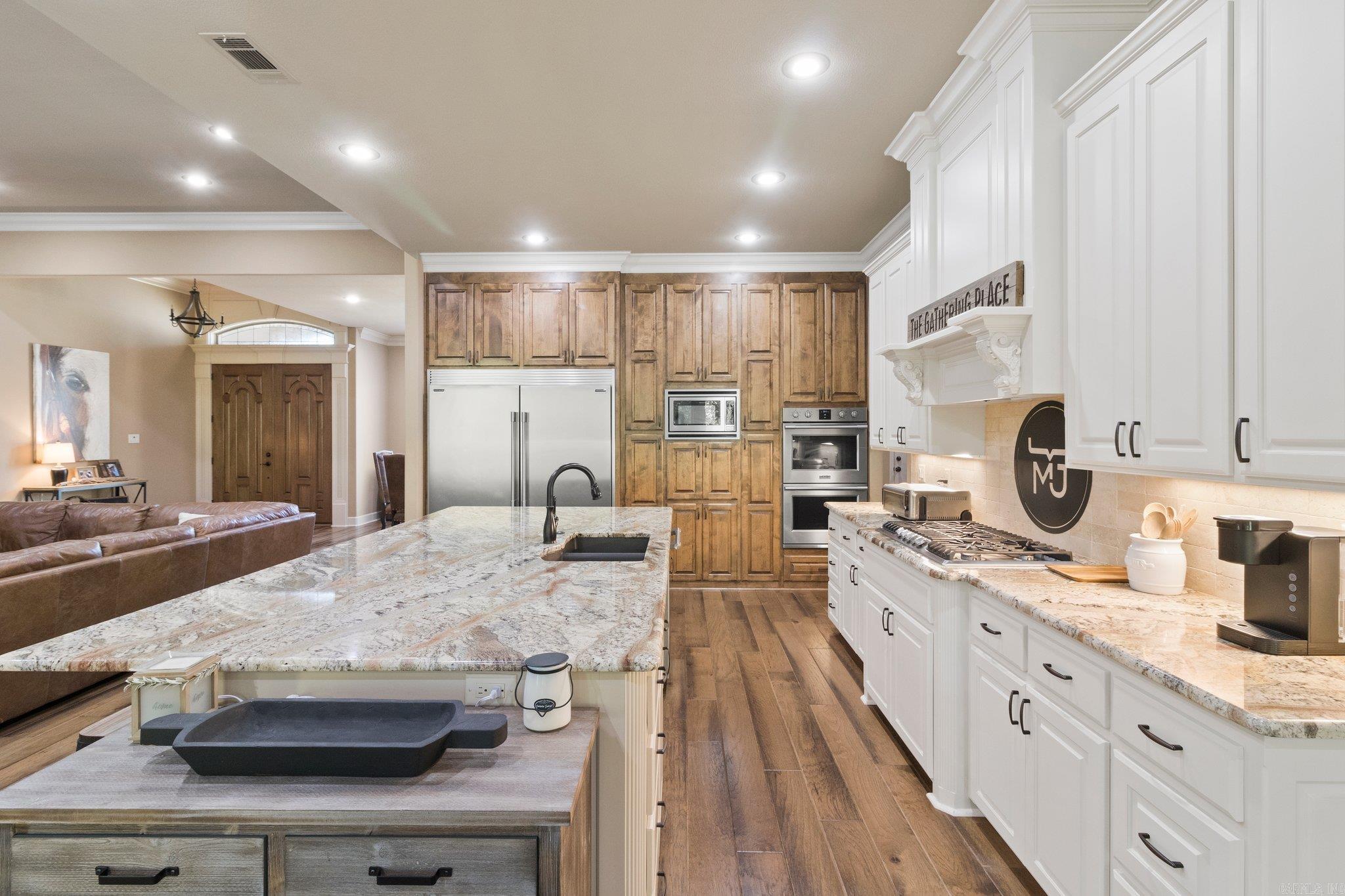 WOODLANDS EDGE - Residential