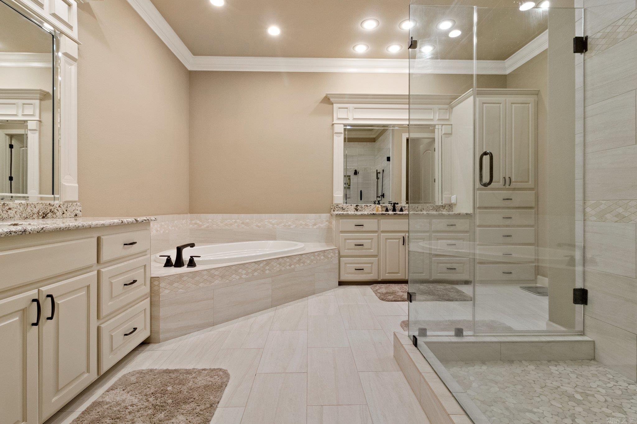 WOODLANDS EDGE - Residential