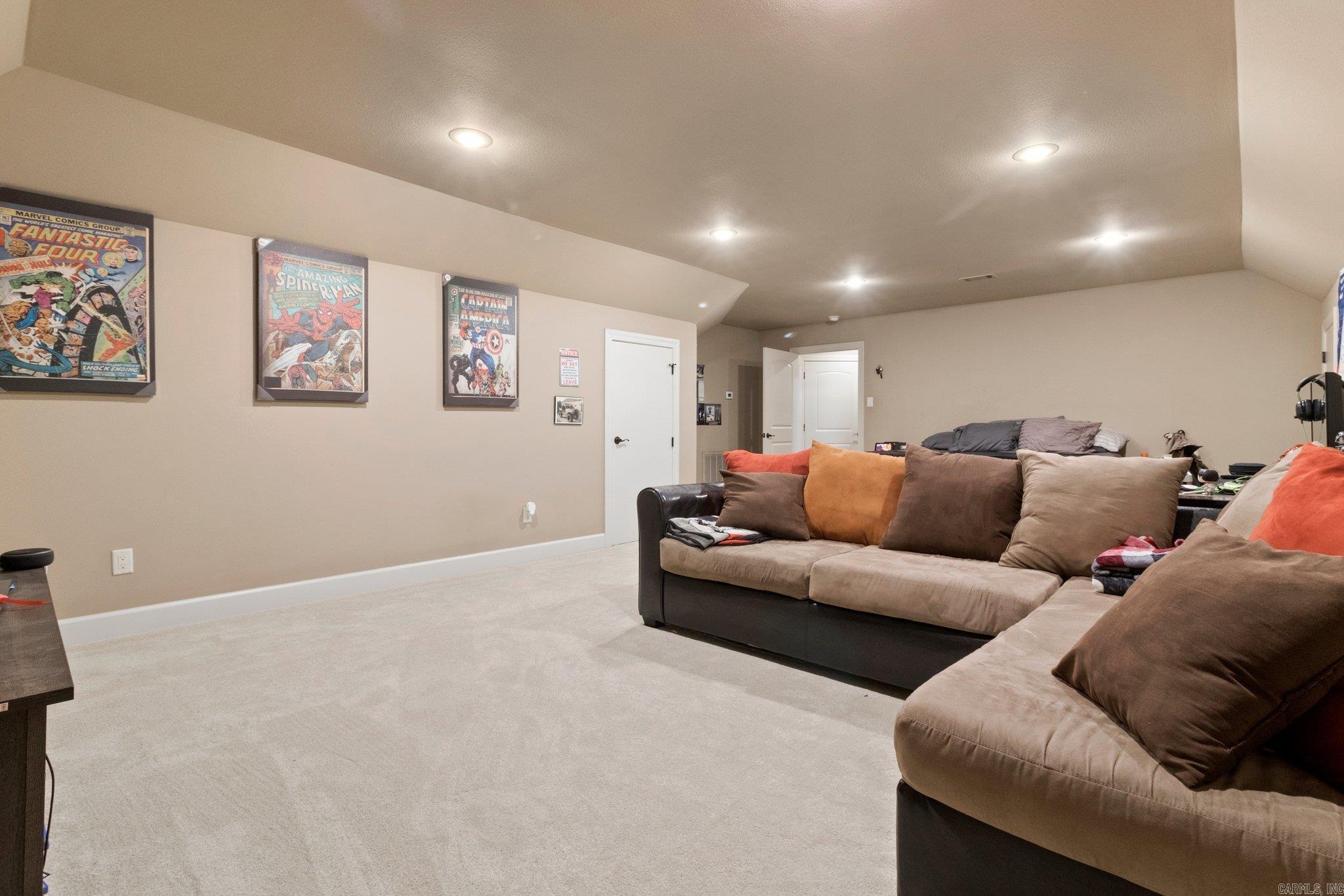 WOODLANDS EDGE - Residential