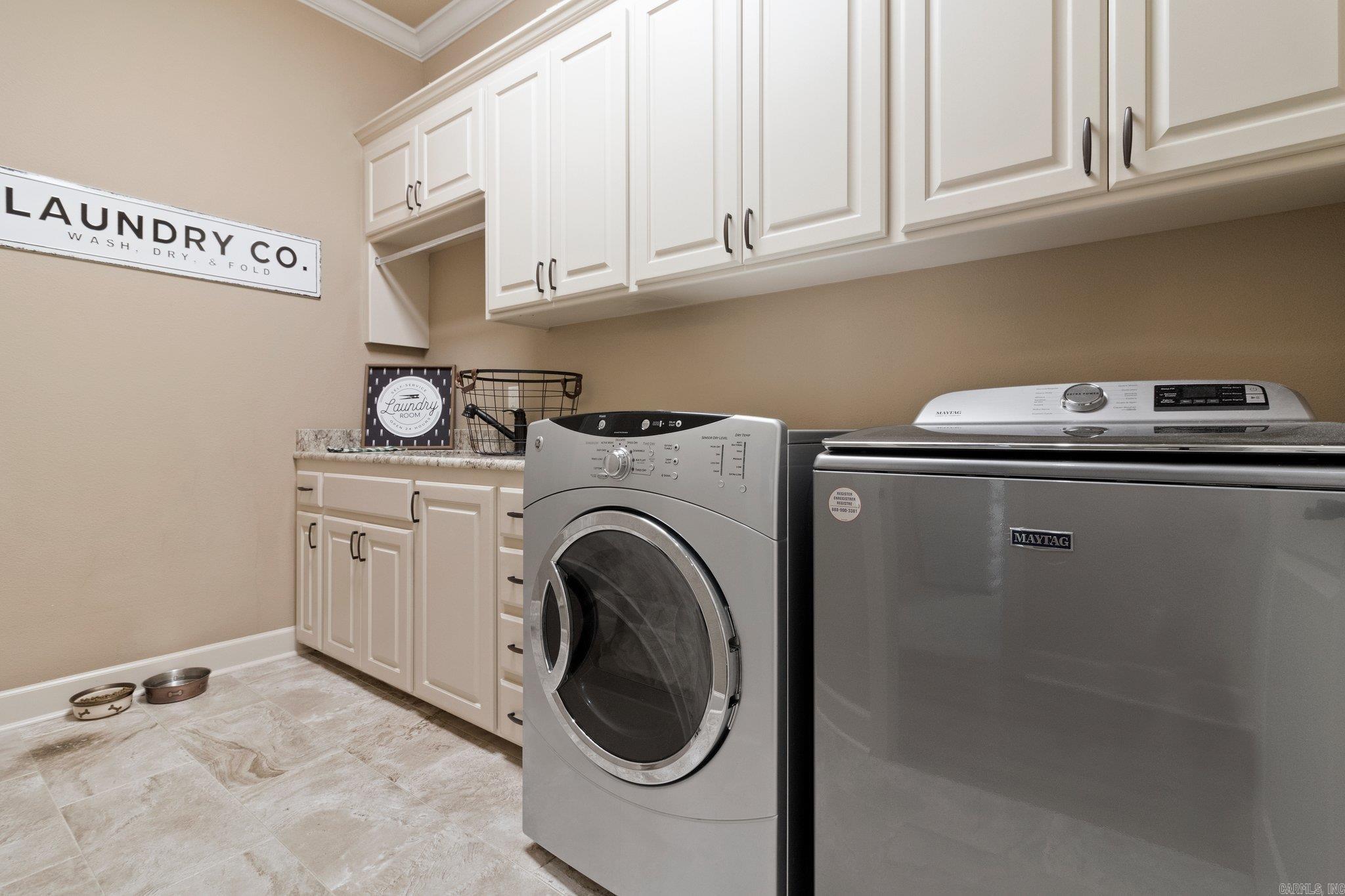 WOODLANDS EDGE - Residential