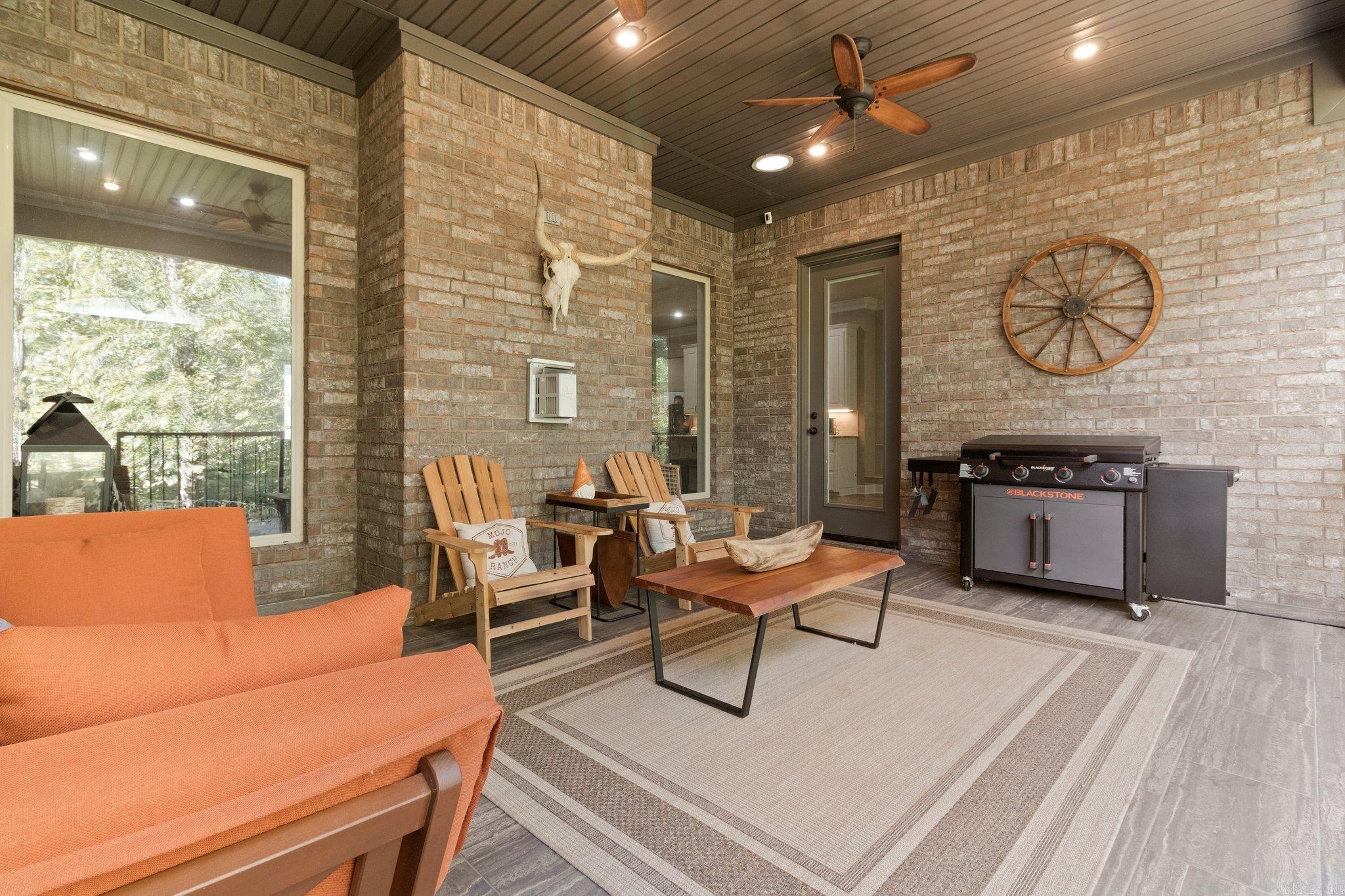 WOODLANDS EDGE - Residential