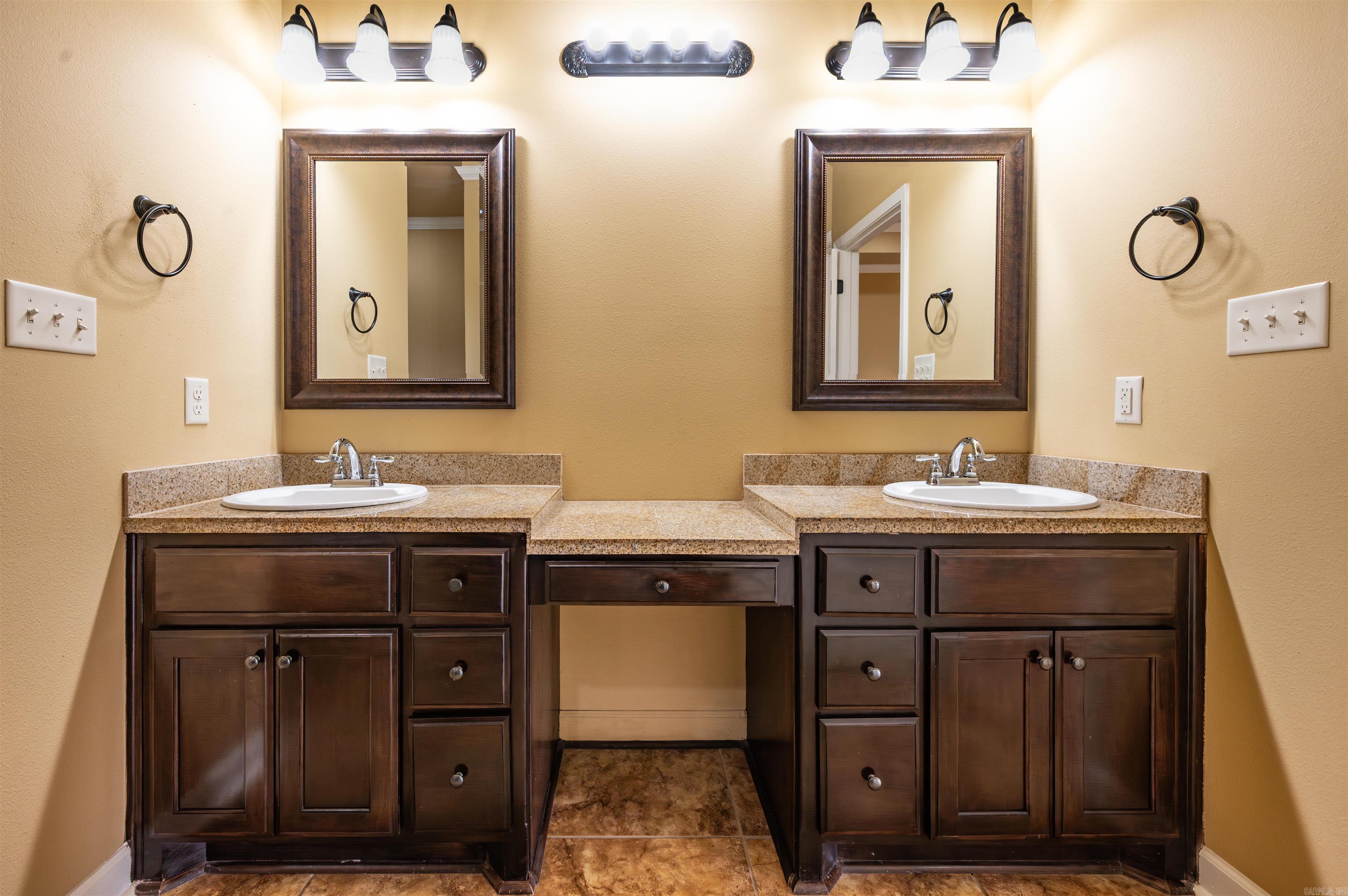 ASHLEY DOWNS - Residential