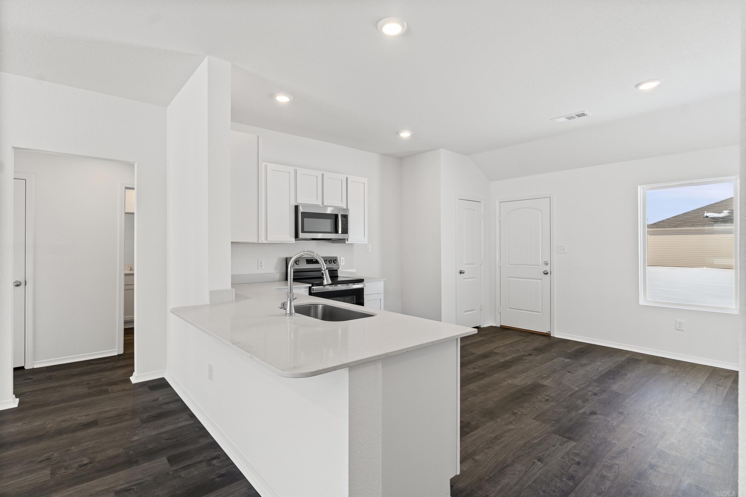 HILL FARM - Residential