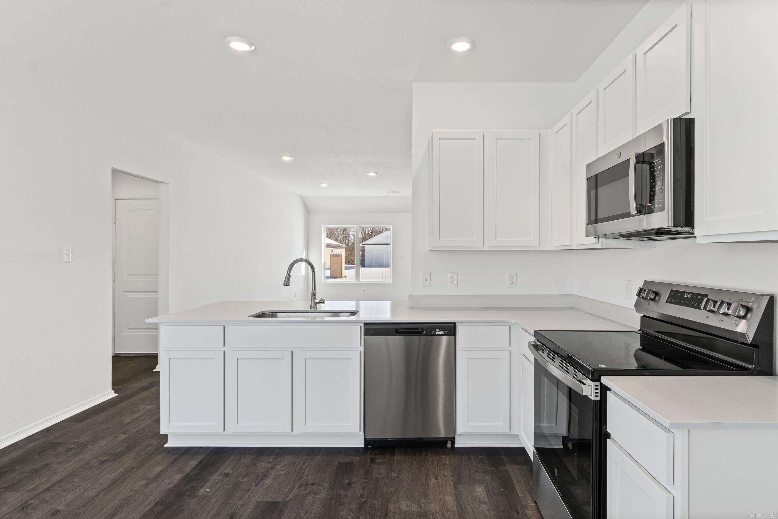 HILL FARM - Residential