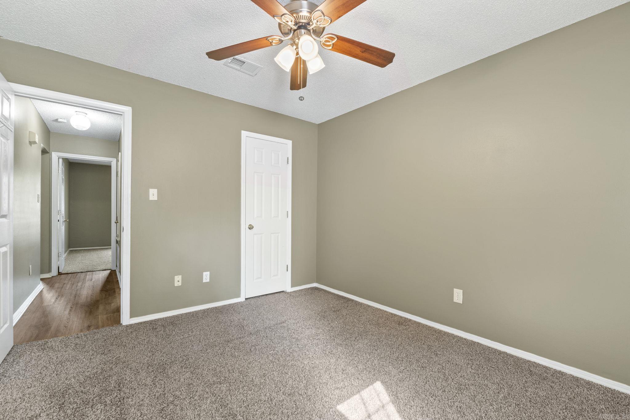 CHERRY CREEK - Residential