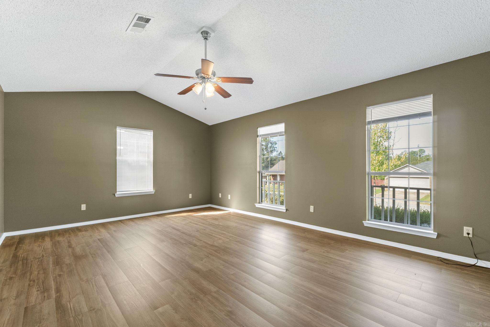 CHERRY CREEK - Residential