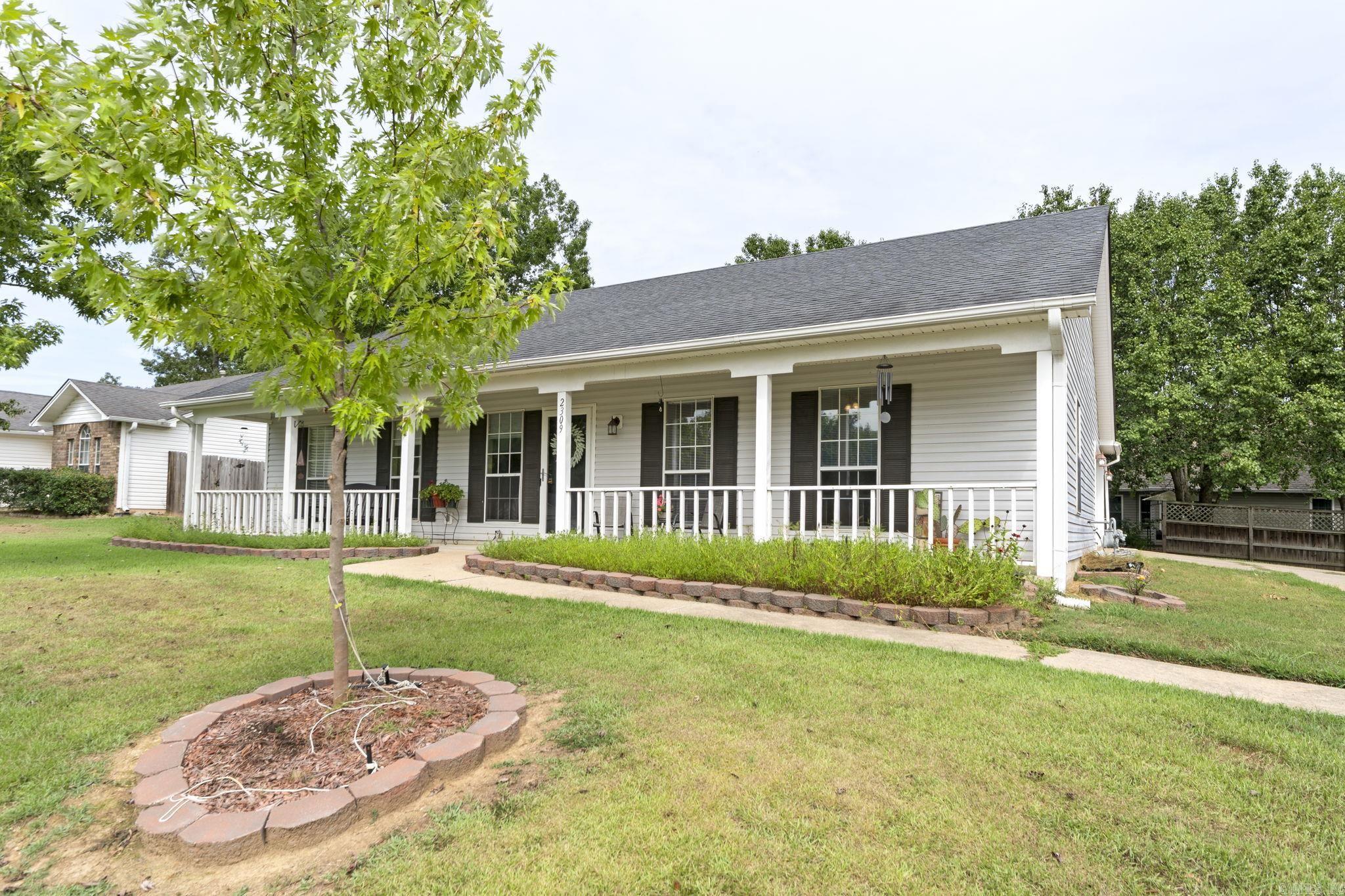 CHERRY CREEK - Residential