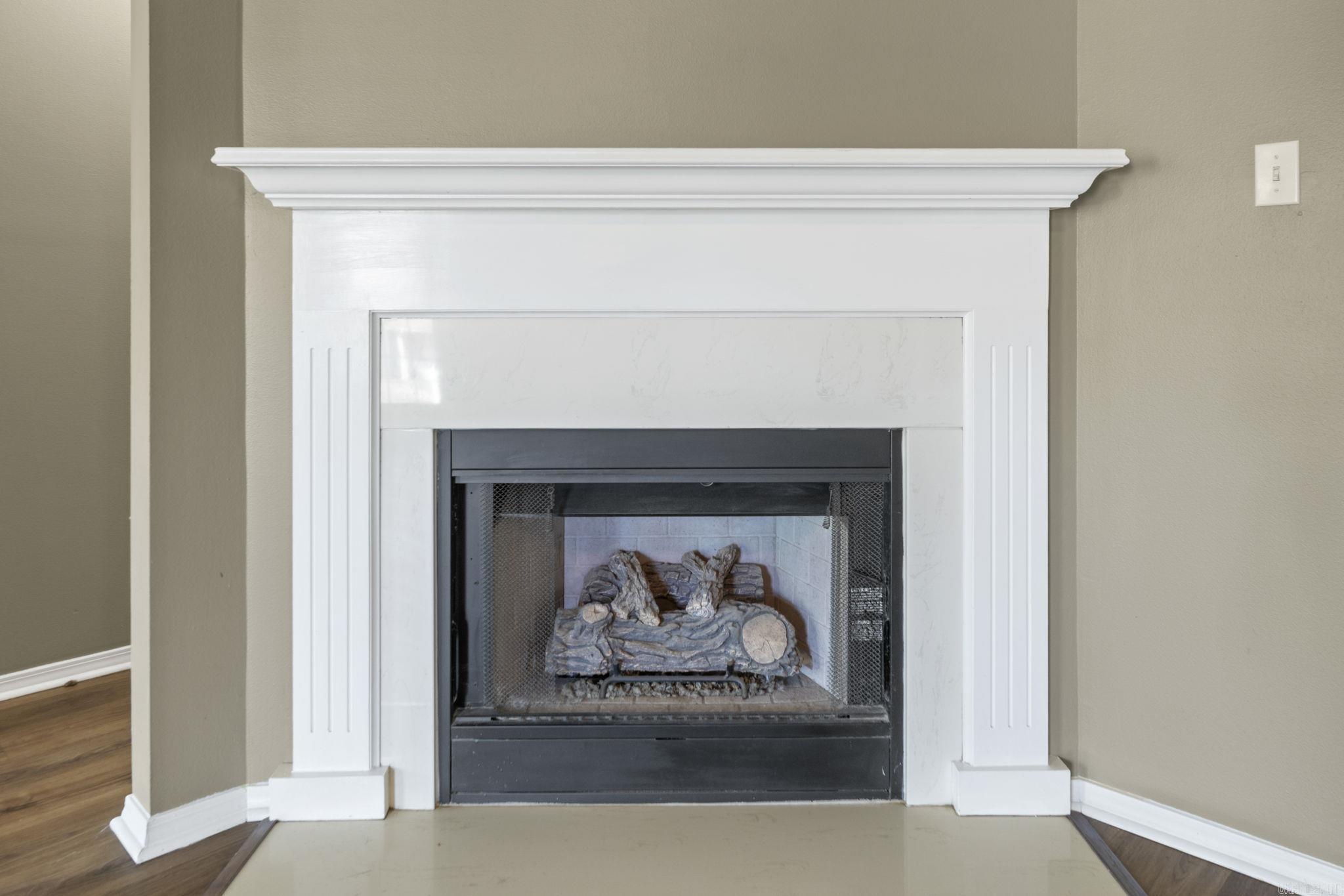 CHERRY CREEK - Residential