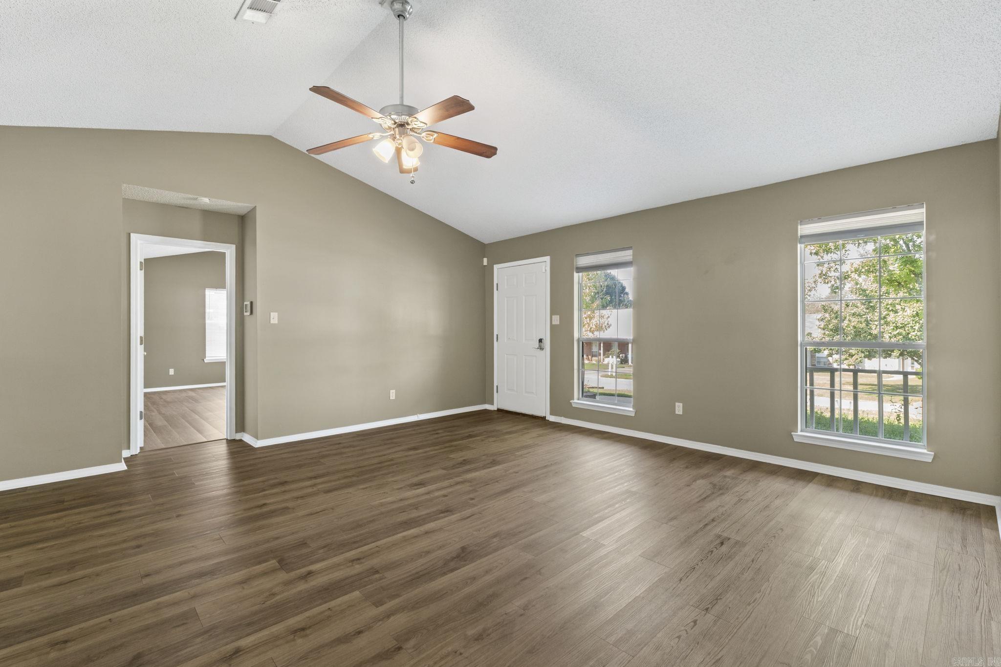 CHERRY CREEK - Residential