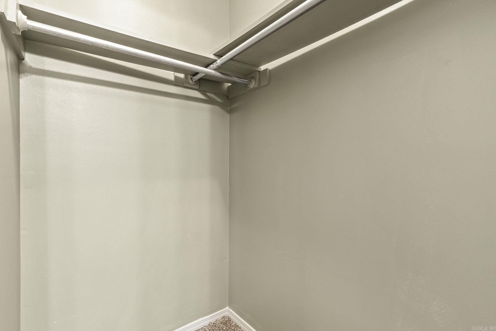 CHERRY CREEK - Residential