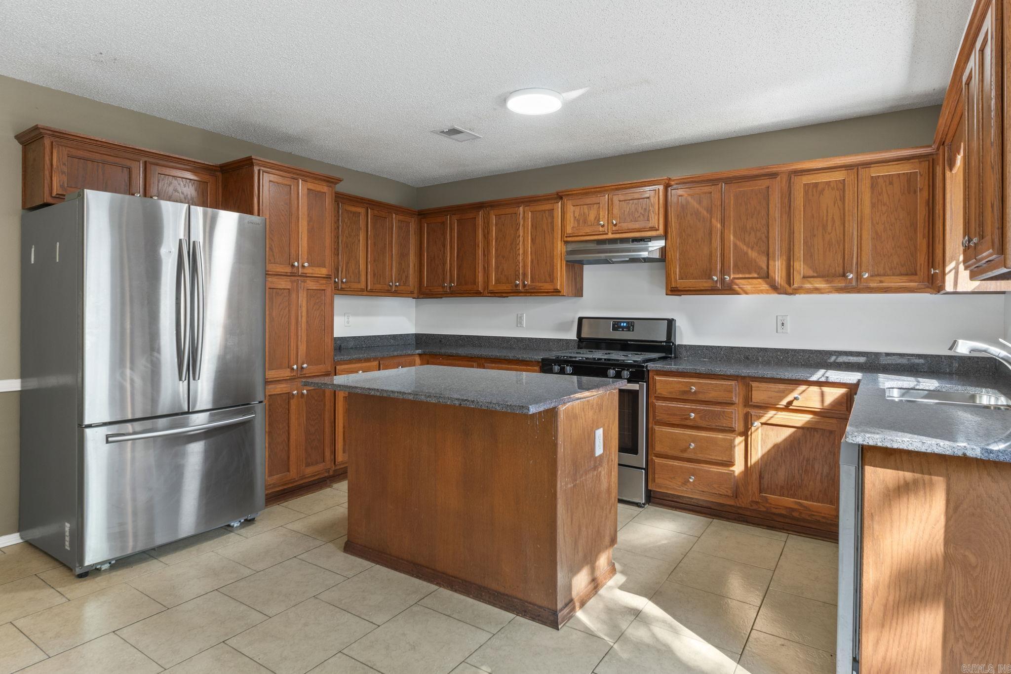 CHERRY CREEK - Residential