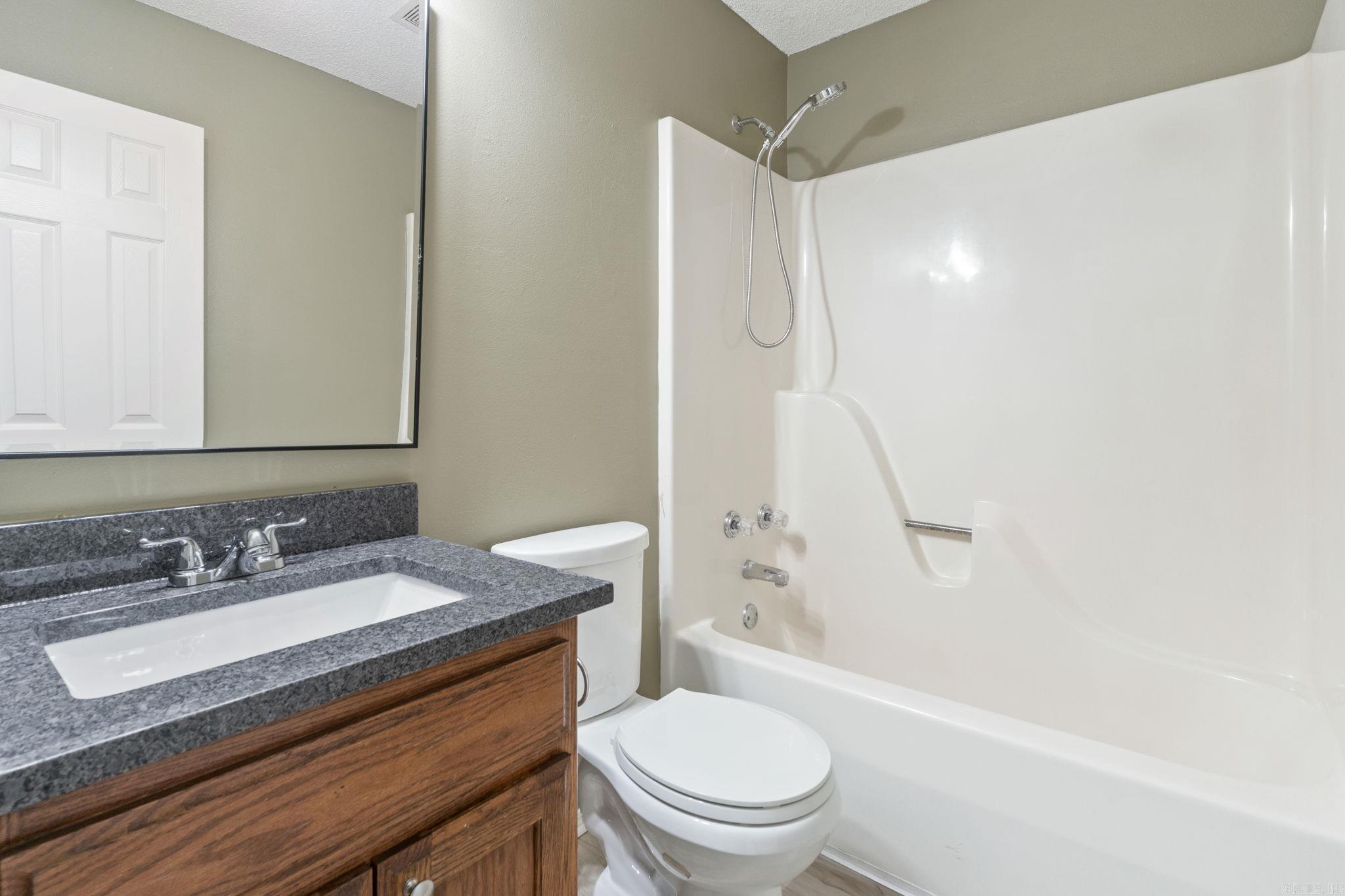 CHERRY CREEK - Residential