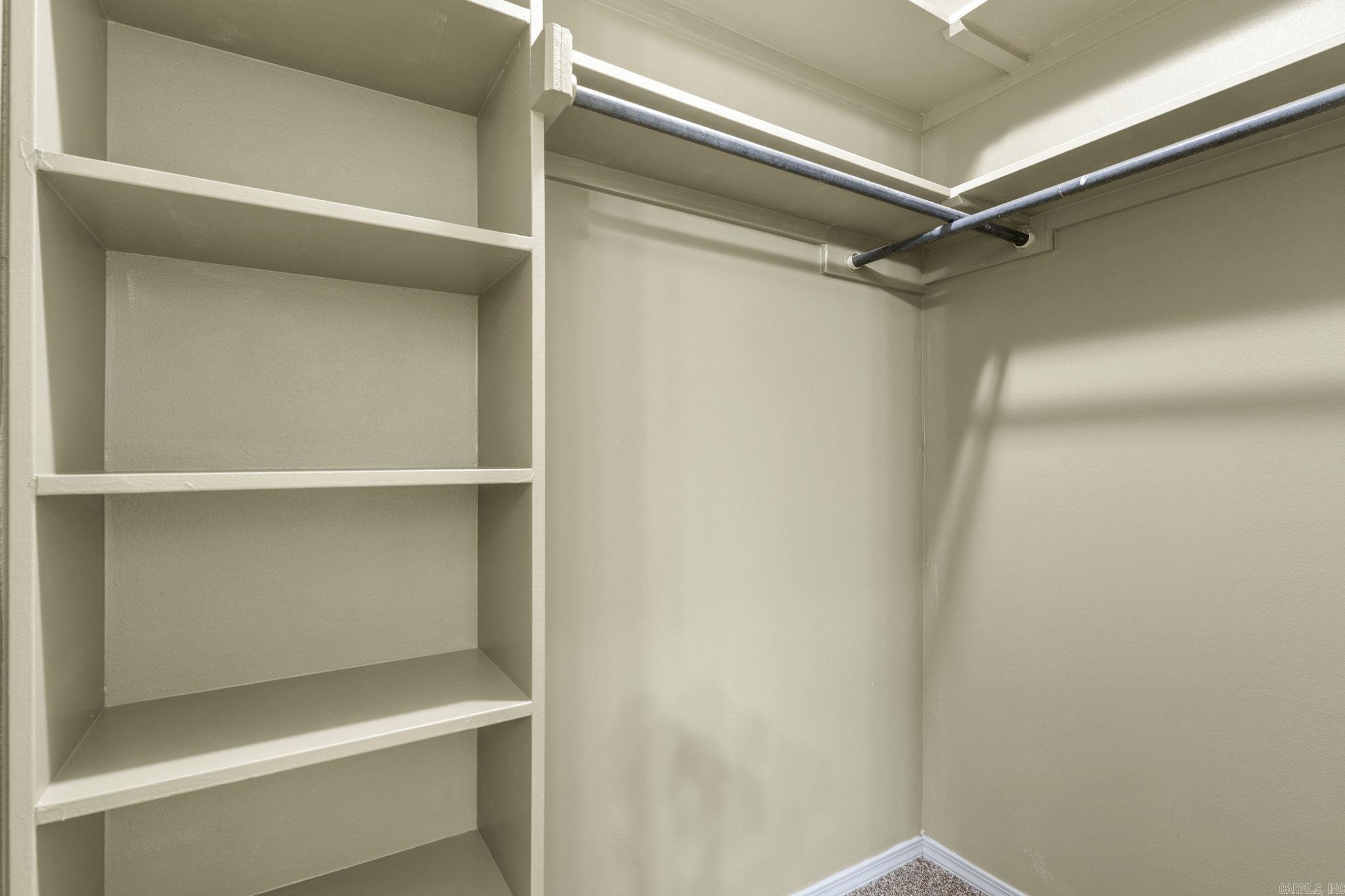 CHERRY CREEK - Residential