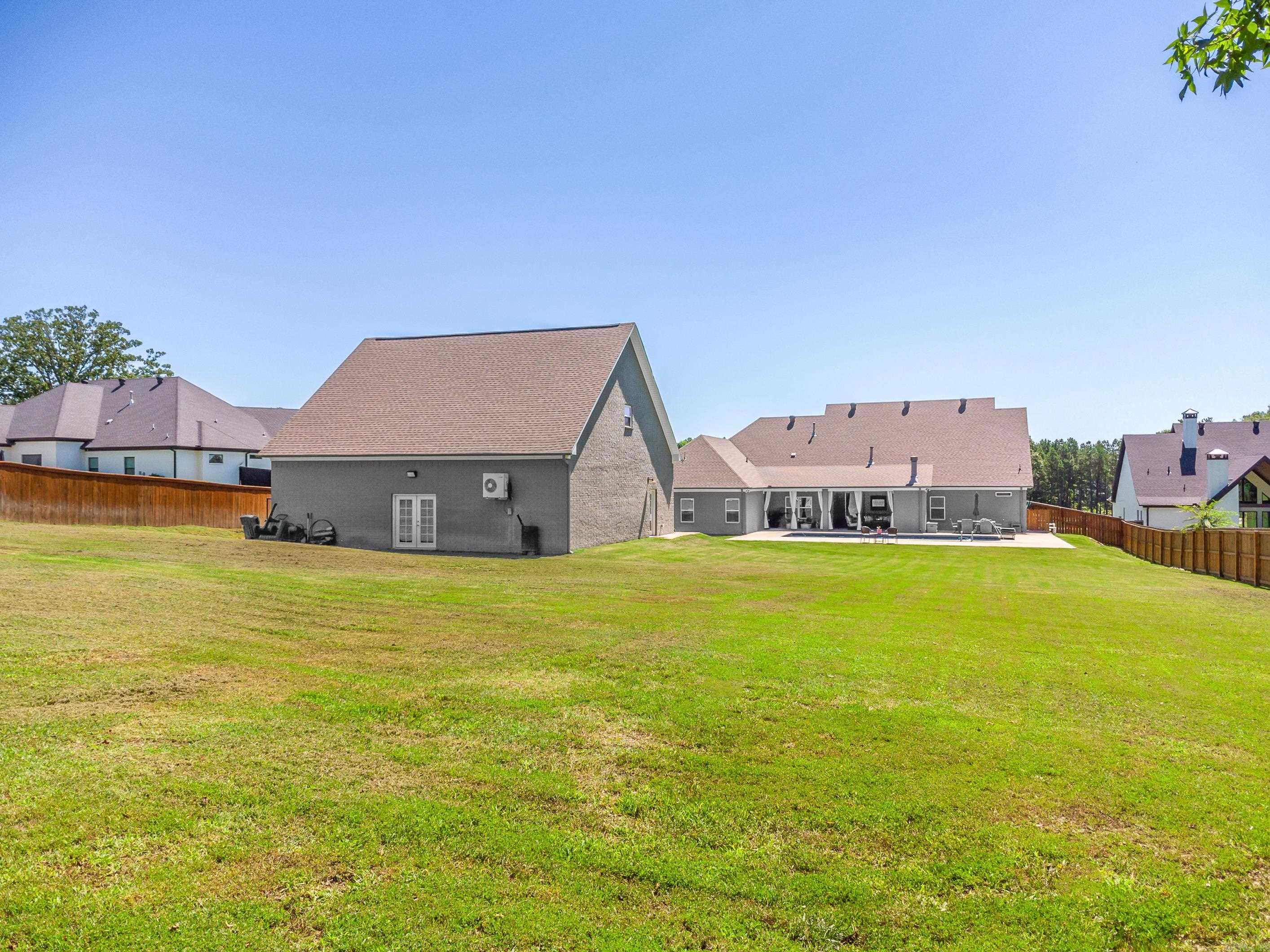 THE VINEYARD - Residential