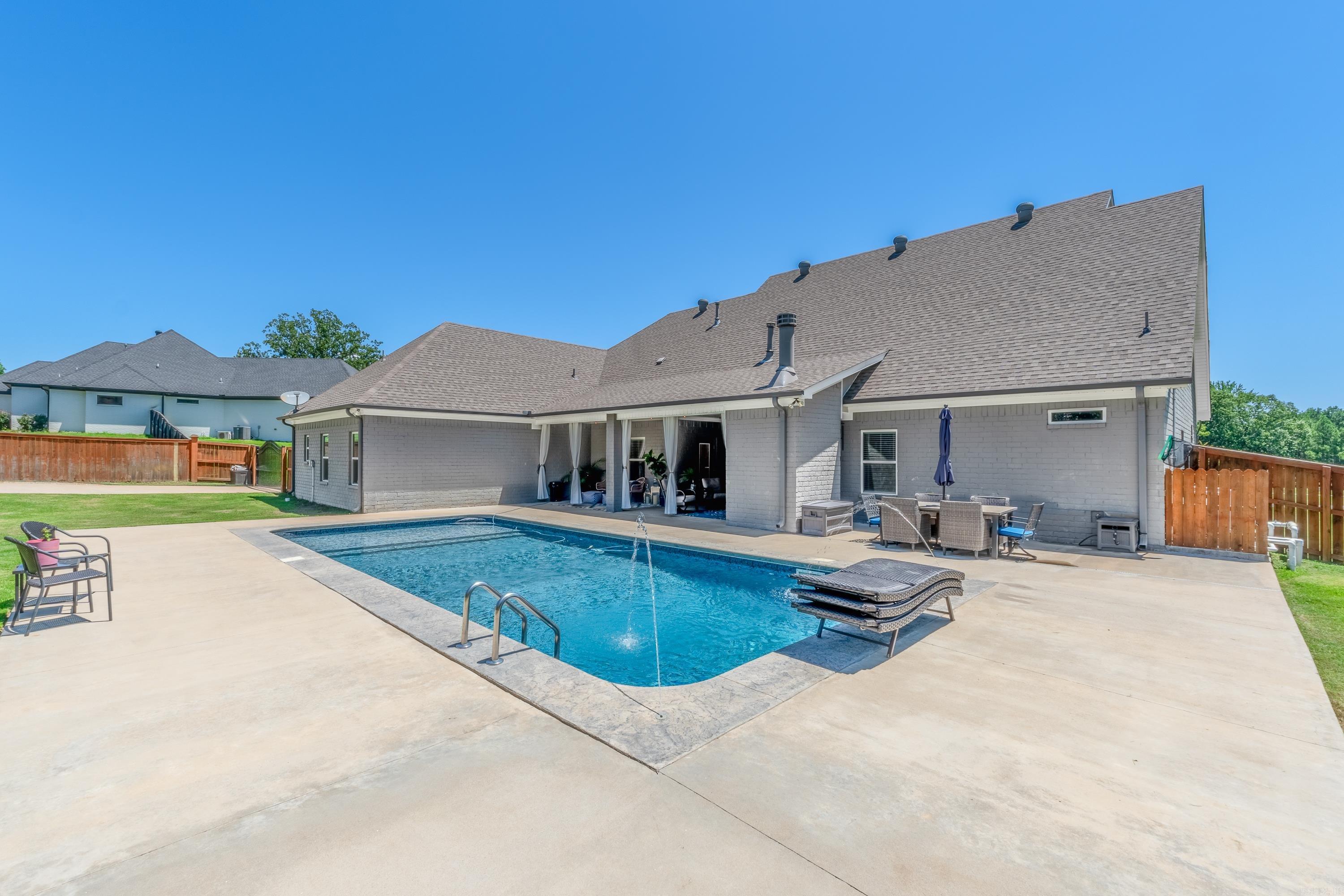 THE VINEYARD - Residential