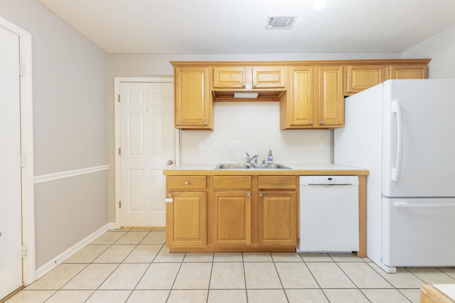 MEADOWLAKE - Residential