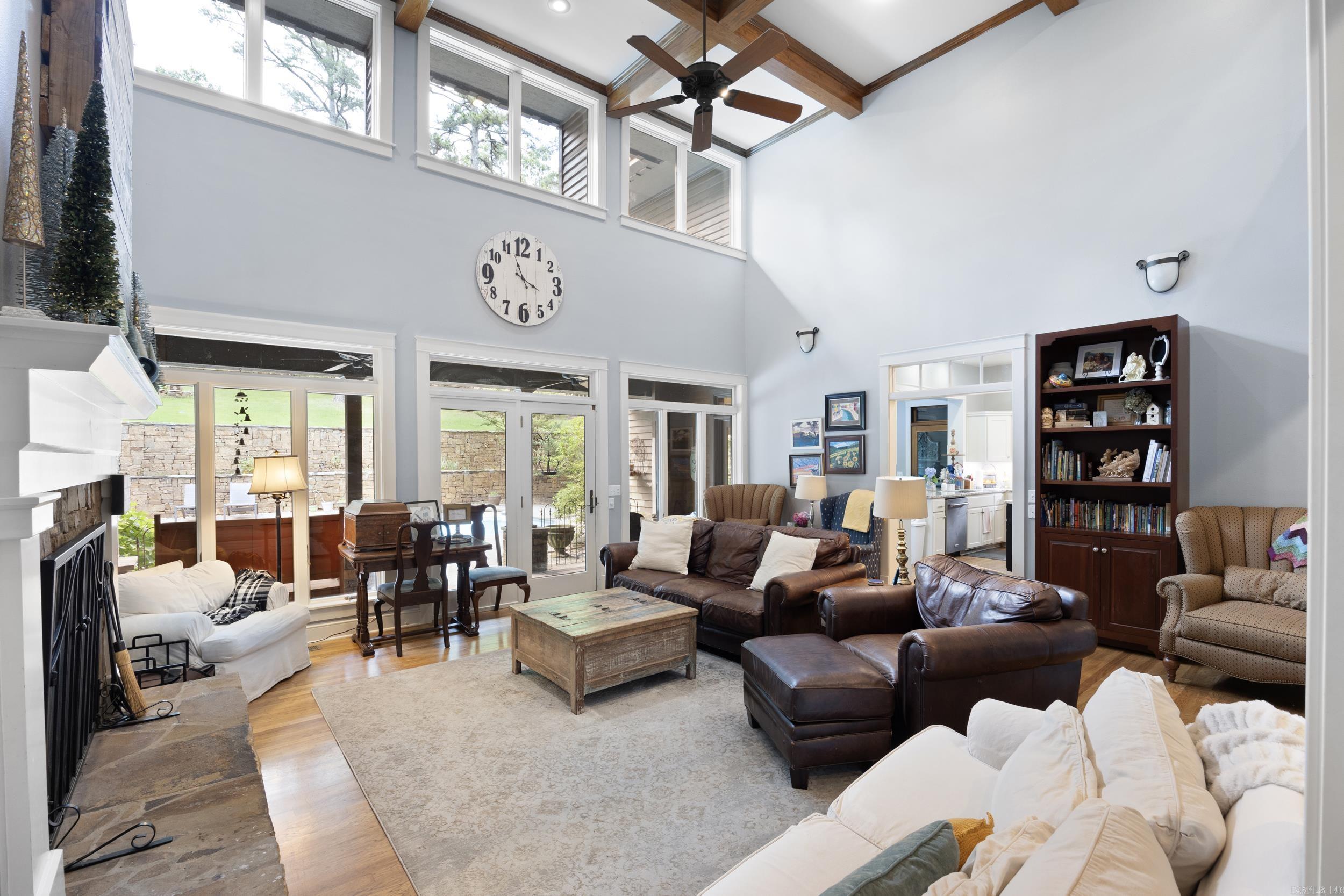 RIVER OAKS - Residential