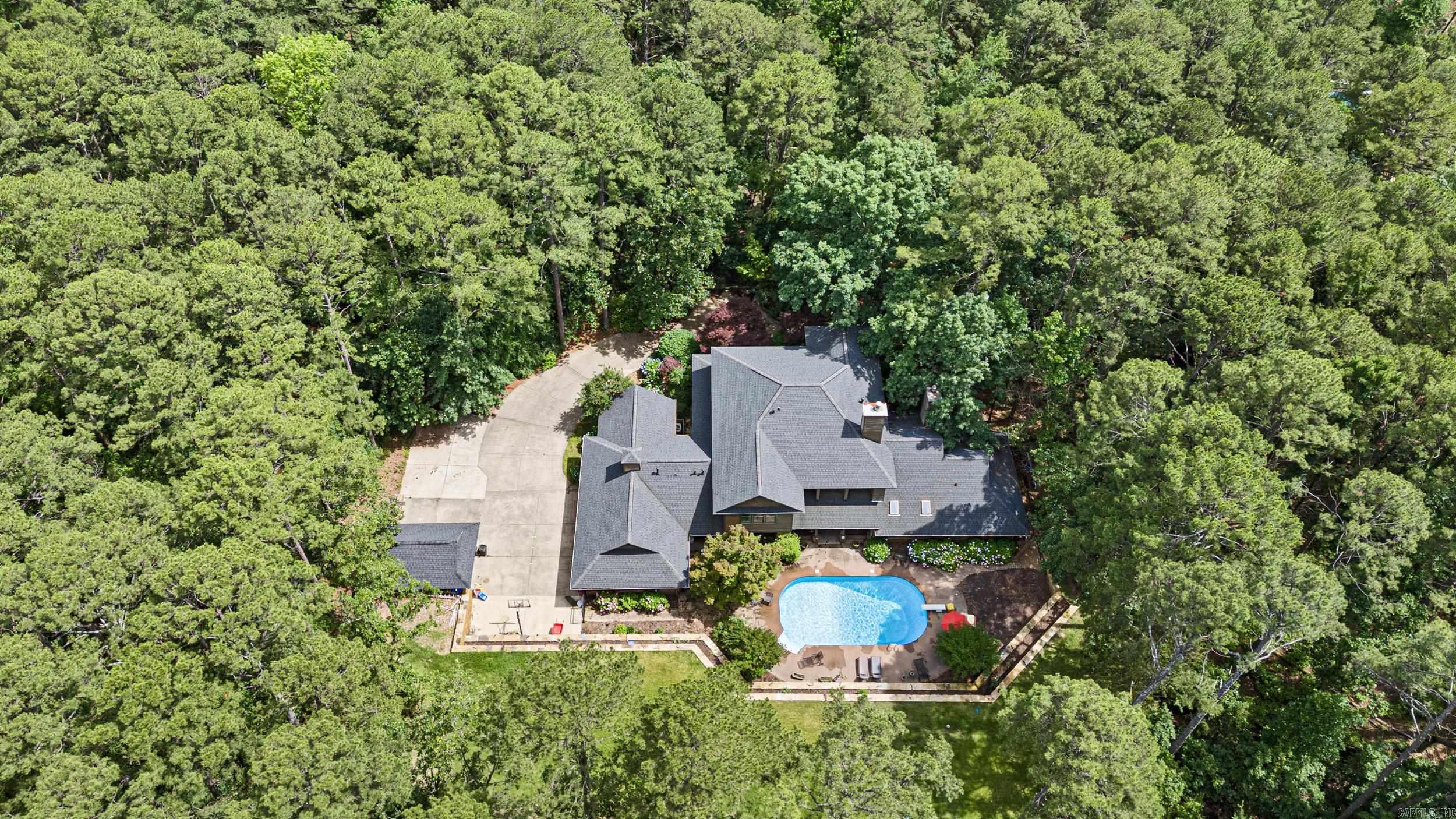 RIVER OAKS - Residential