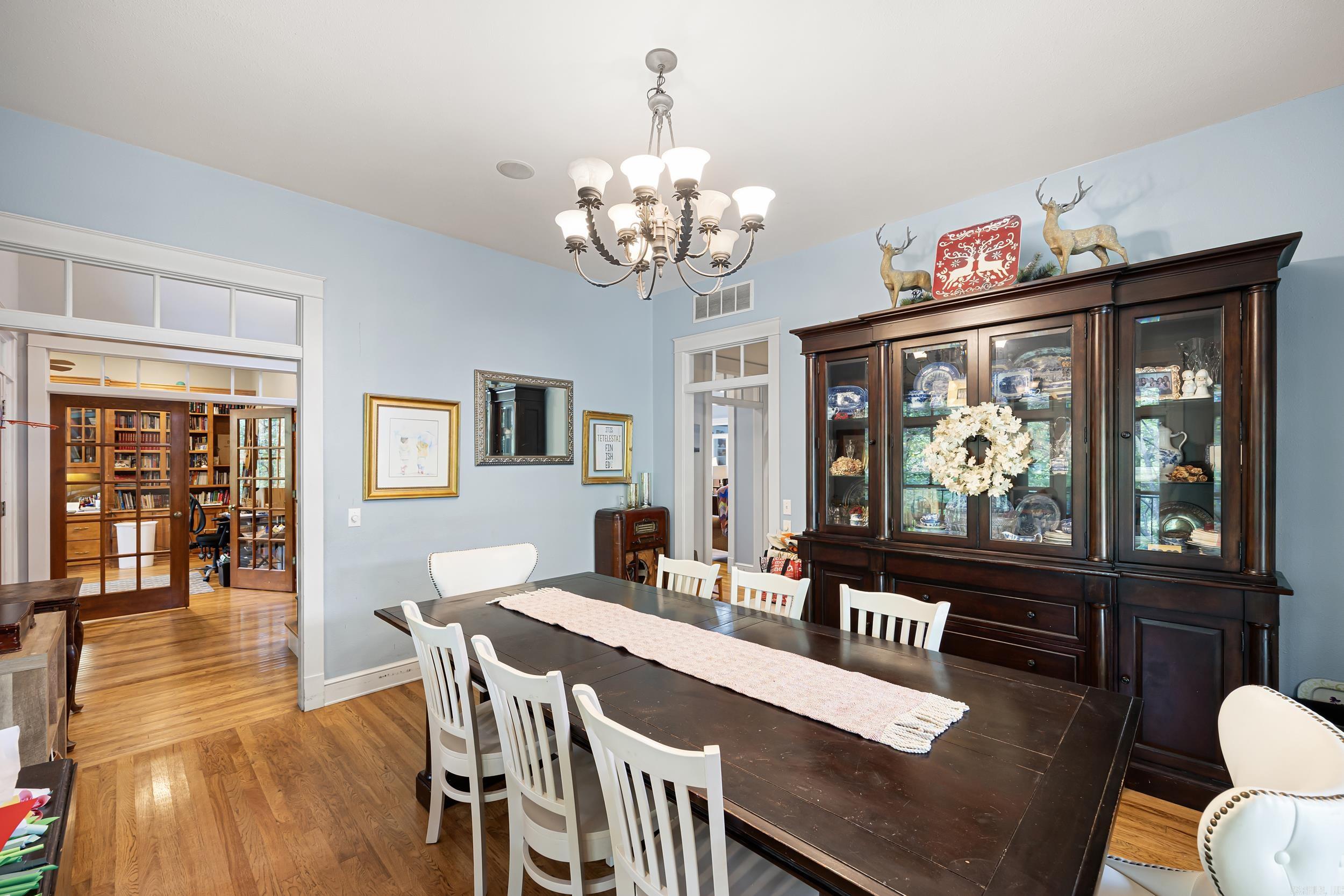 RIVER OAKS - Residential