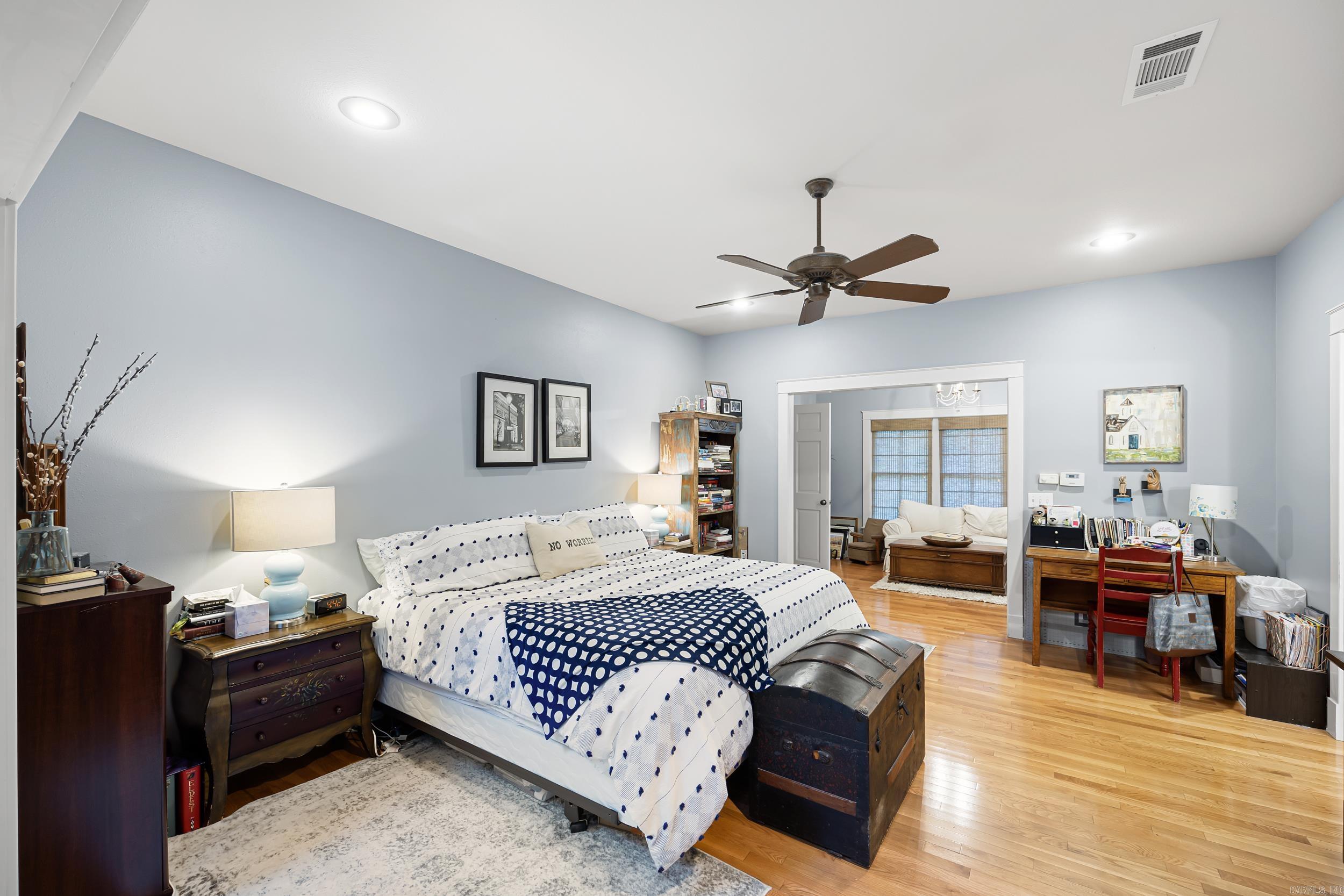 RIVER OAKS - Residential