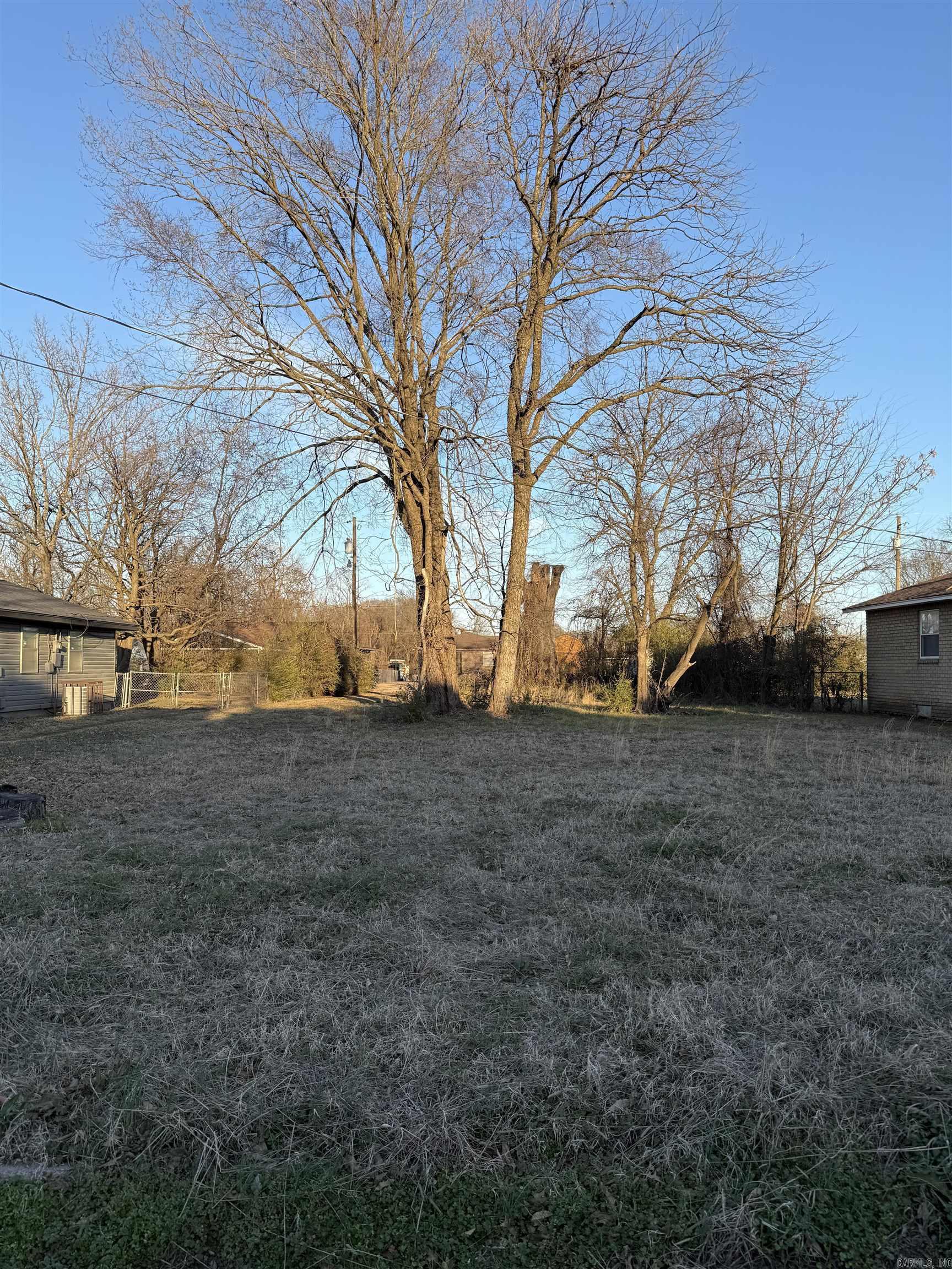 Great investment opportunity! Nice lot in Glenview community. Located between 1512 and 1516 Van Street. Sold As-Is. Owner Financing available! $1000 Required Deposit $250 Monthly Contact agent today!
