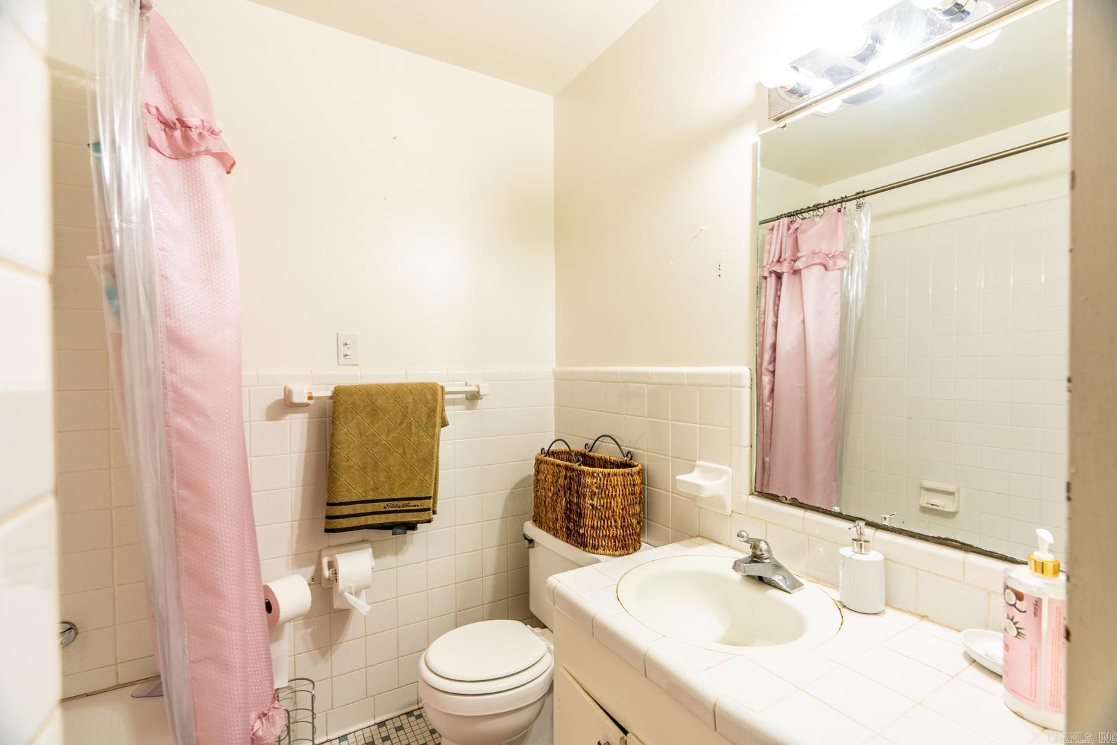 Ellis Acres - Residential Lease