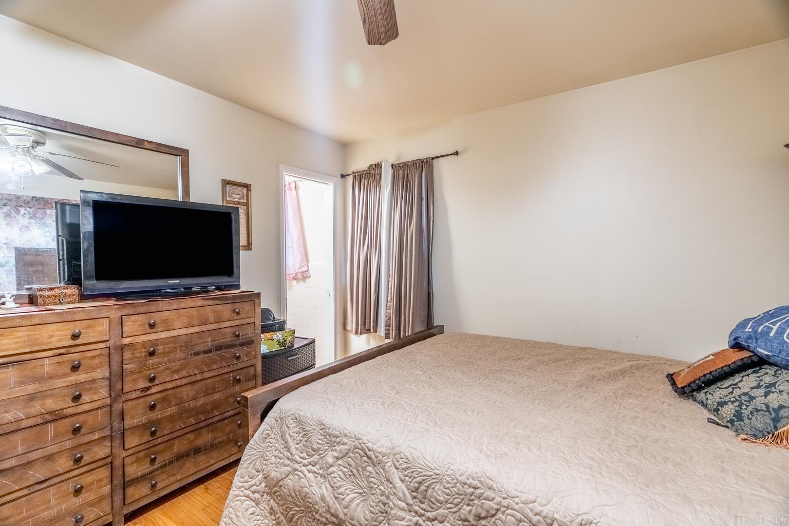 Ellis Acres - Residential Lease