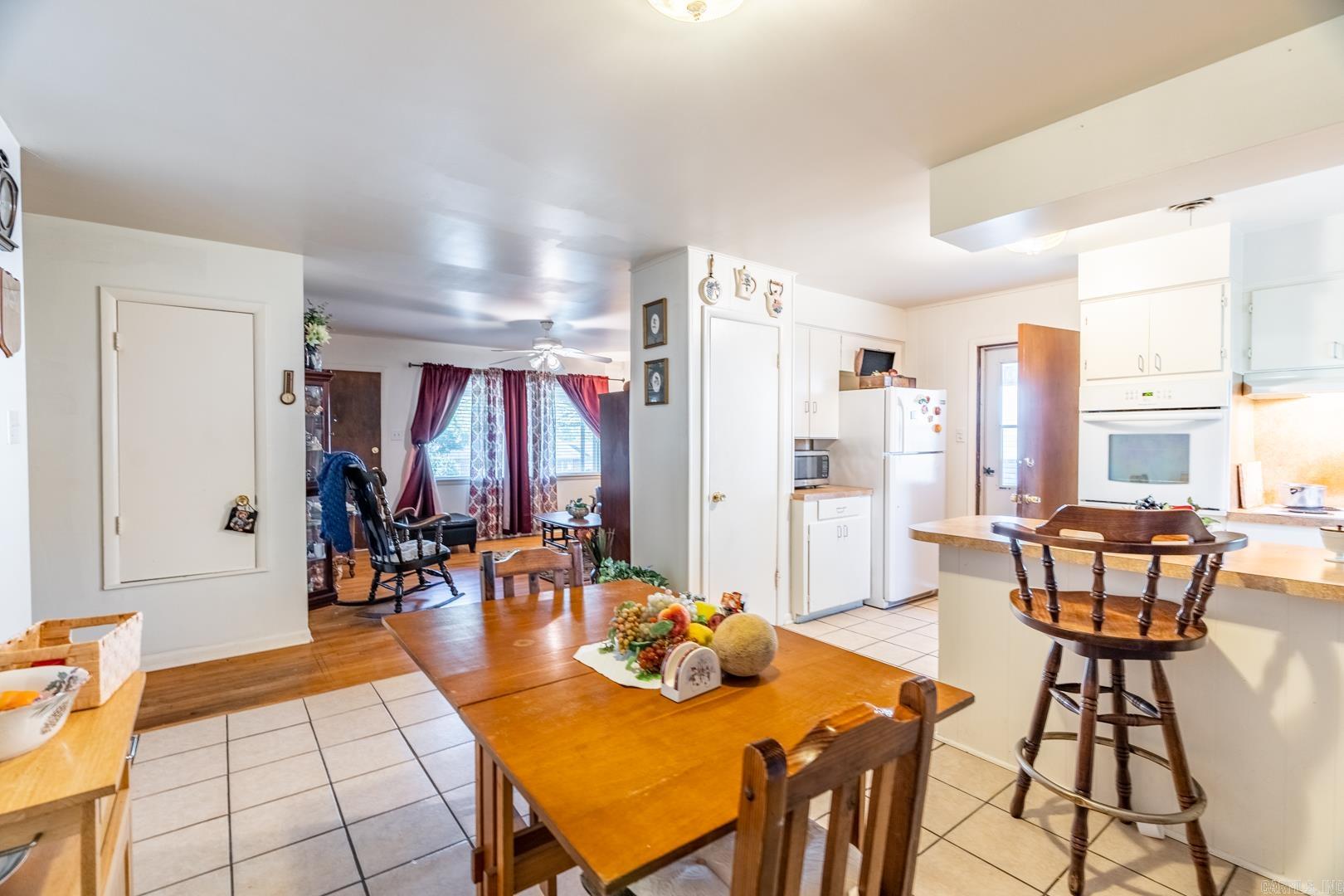 Ellis Acres - Residential Lease