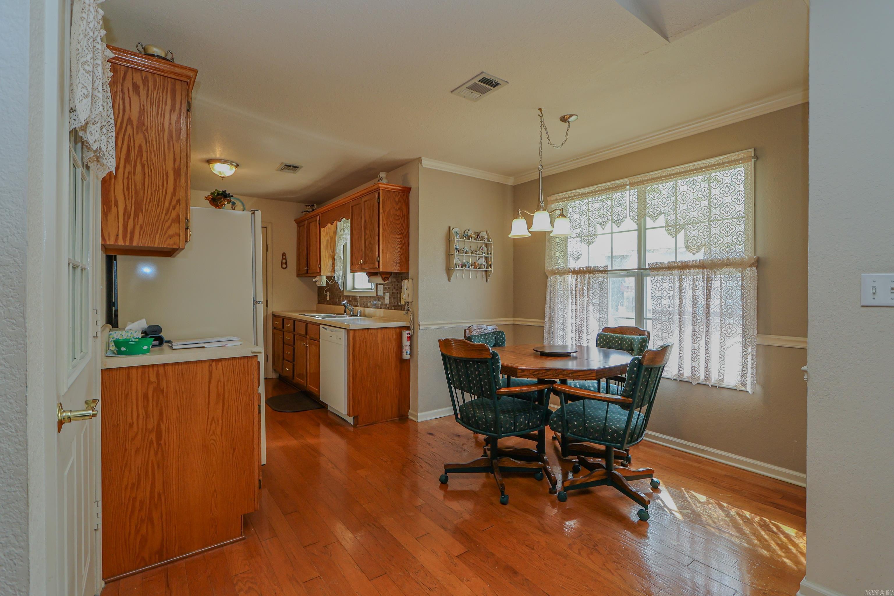 WALNUT CORNER - Residential