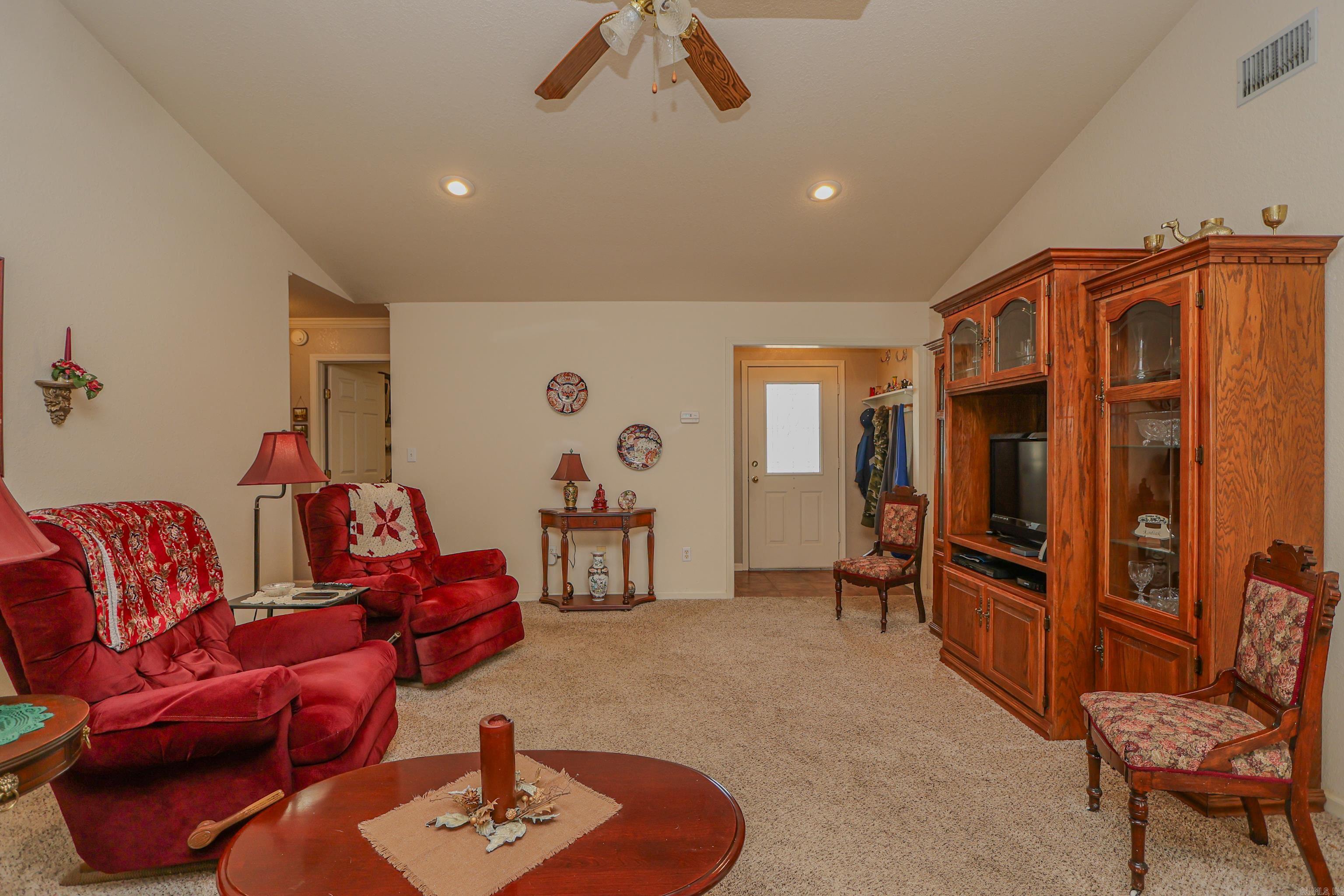 WALNUT CORNER - Residential