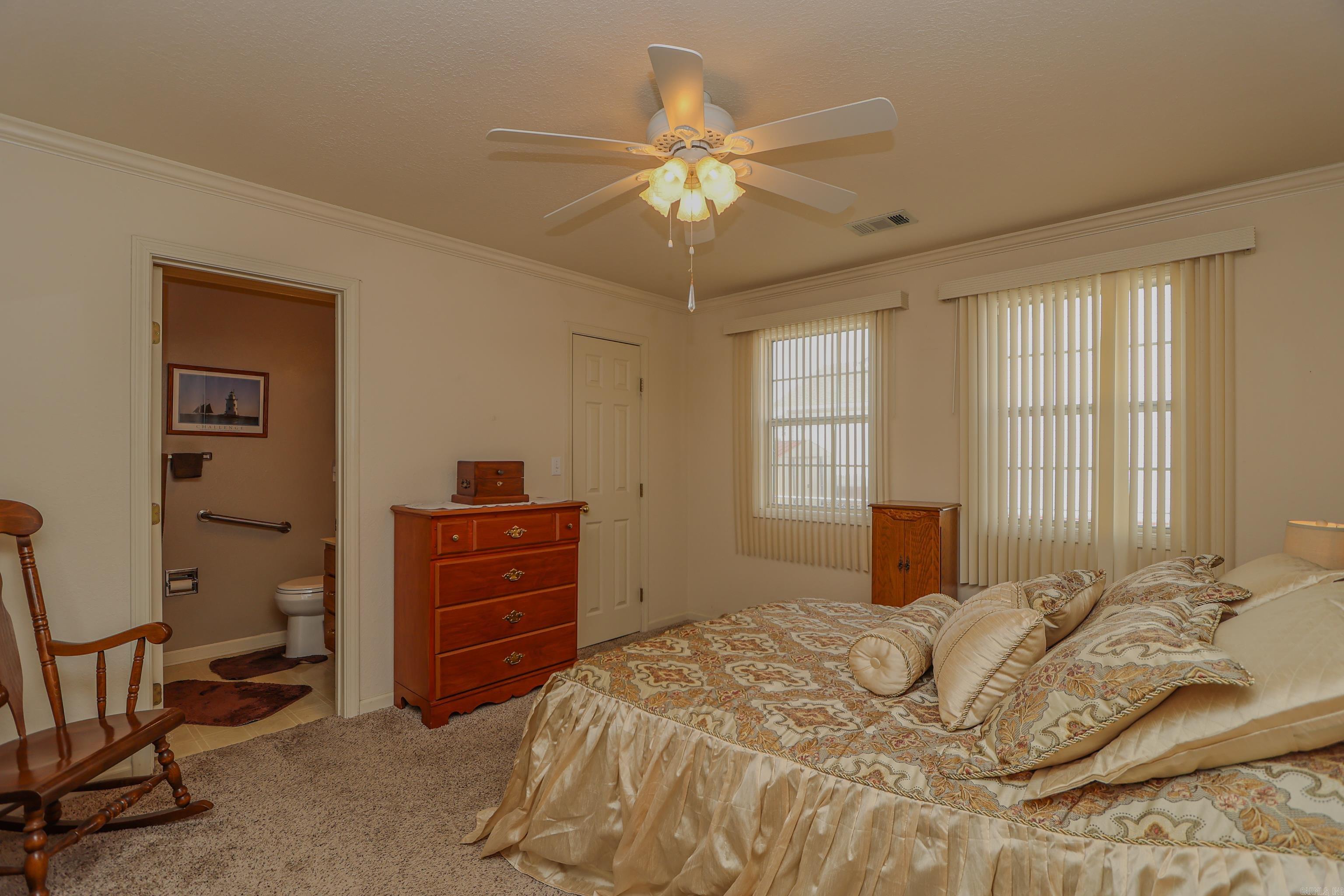 WALNUT CORNER - Residential