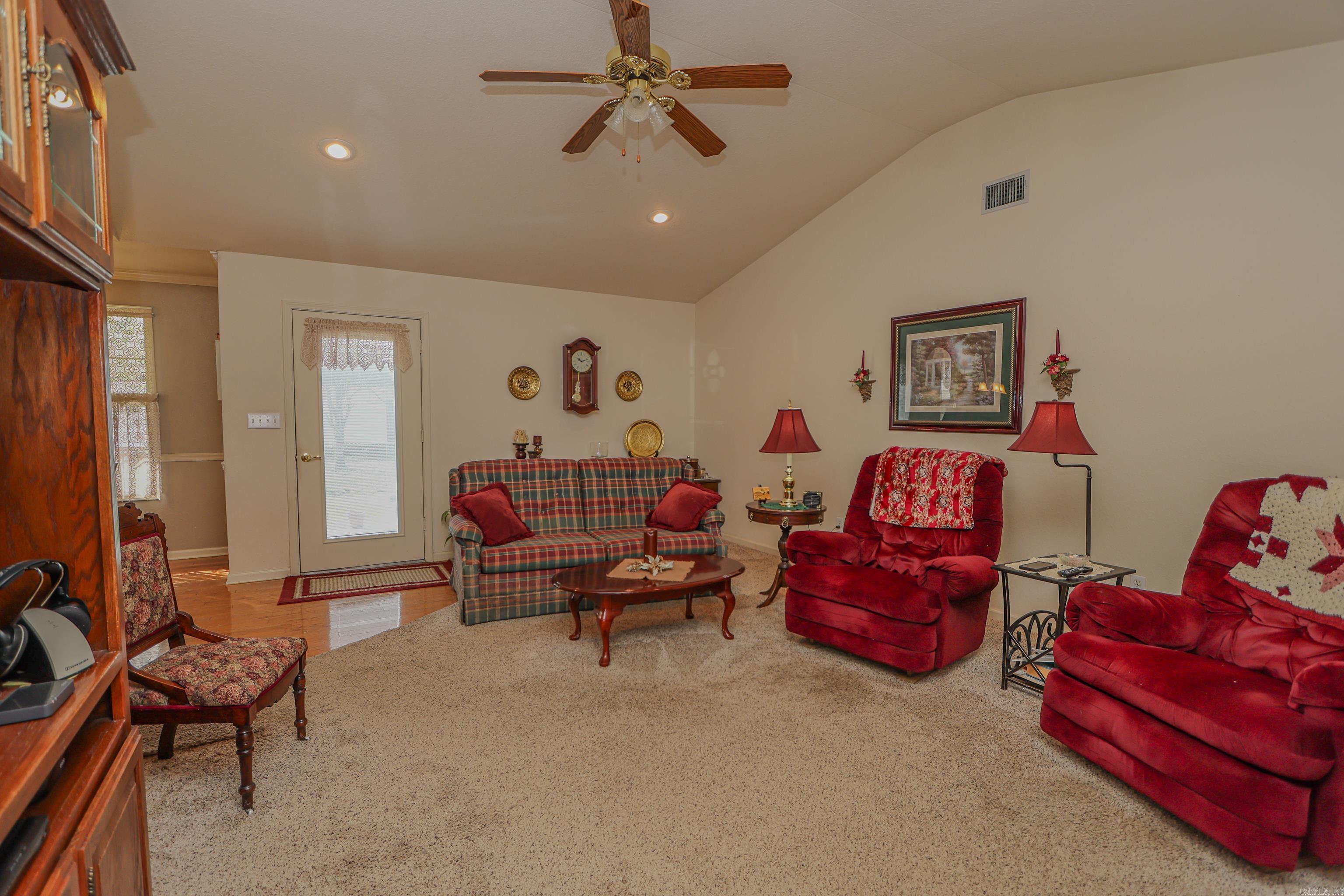 WALNUT CORNER - Residential