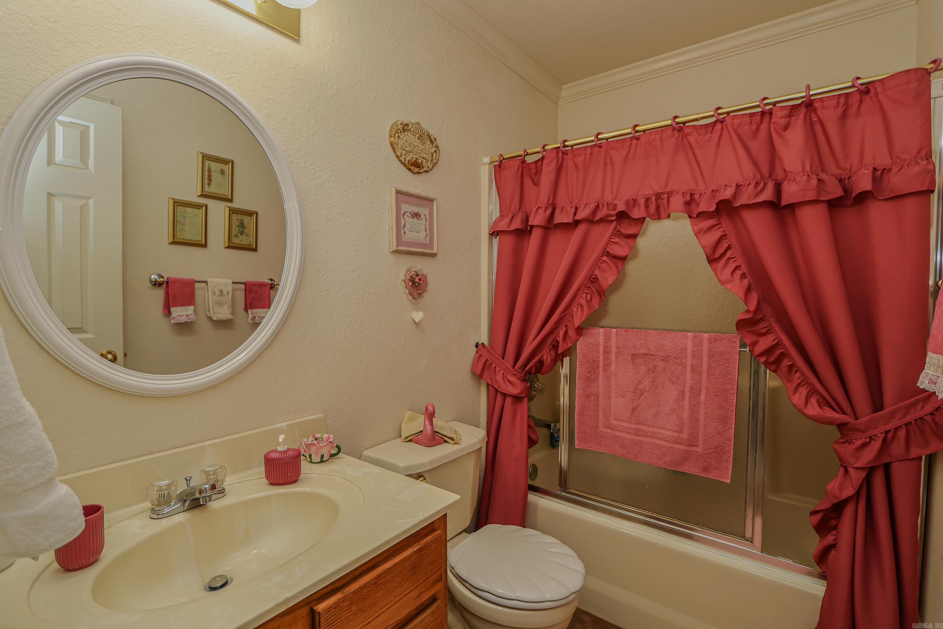 WALNUT CORNER - Residential