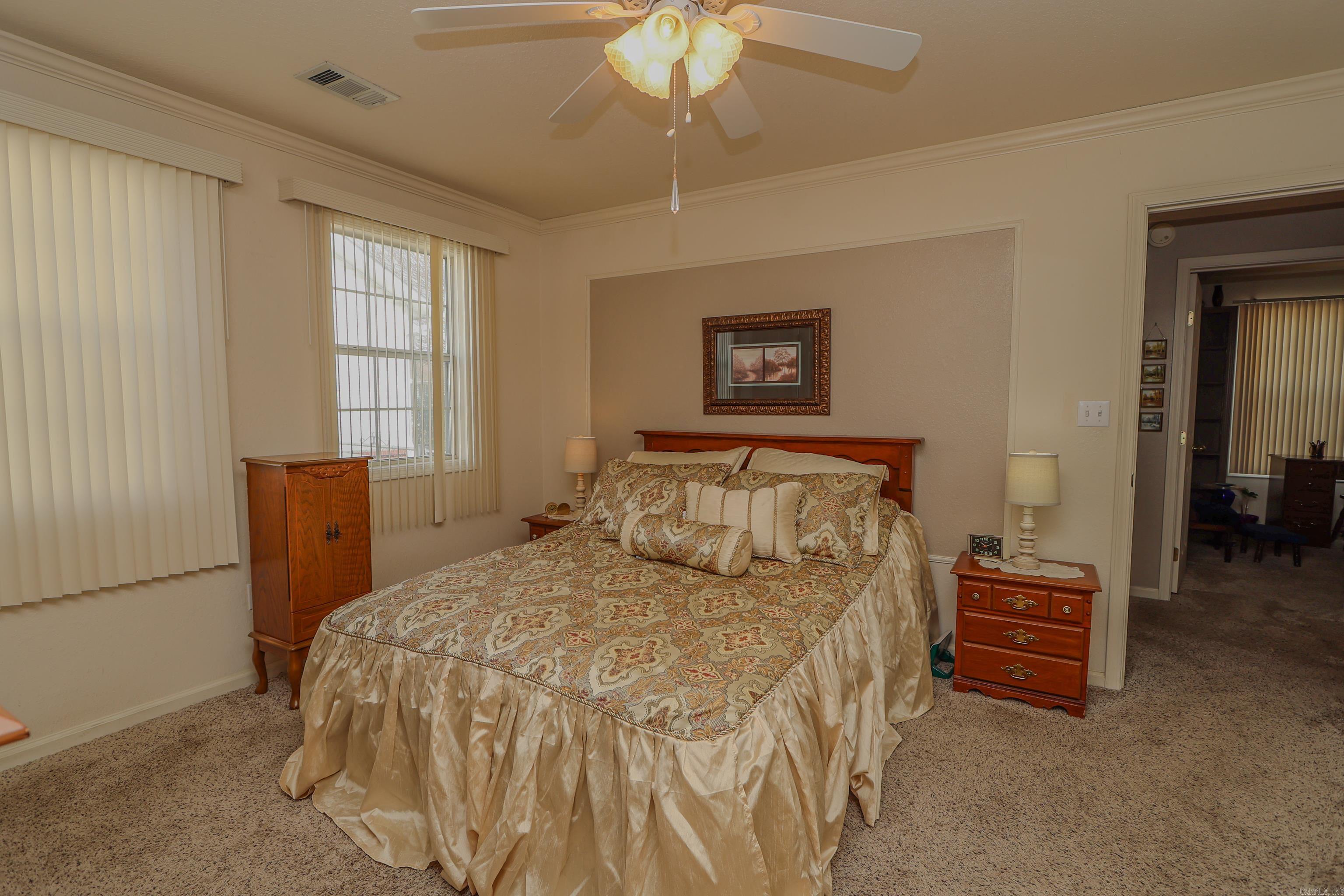 WALNUT CORNER - Residential