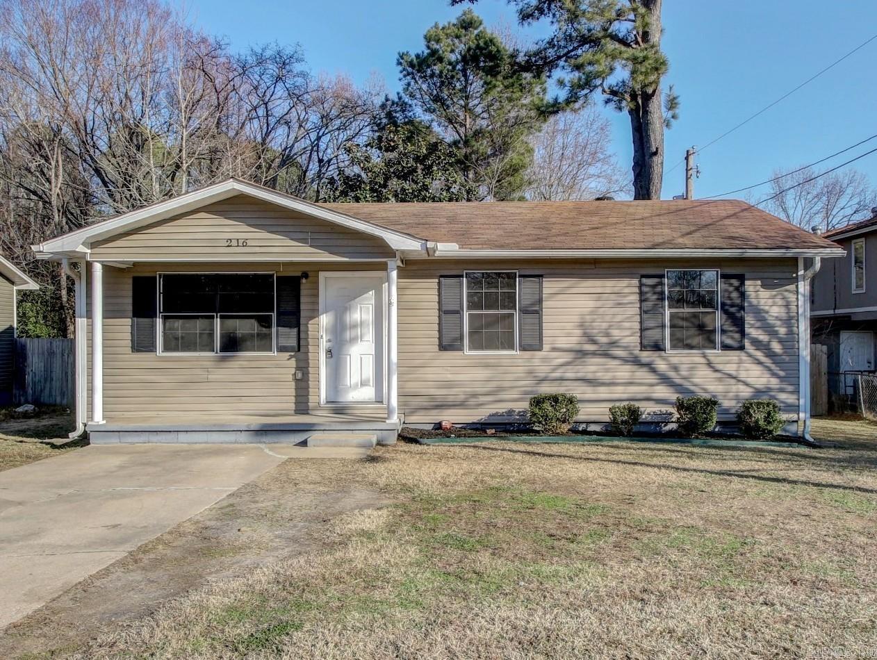 This three bedroom, one bath home in Jacksonville has been recently renovated! The home has new paint and new luxury vinyl plank flooring. An easy to maintain vinyl exterior and fully fenced yard makes this home ideal for all, including investors. A handy storage room is located right off the back of the house near the kitchen. This property is located minutes from the LRAFB, restaurants, shopping, and grocery stores, but also a quick commute to Little Rock. Agents, see remarks.