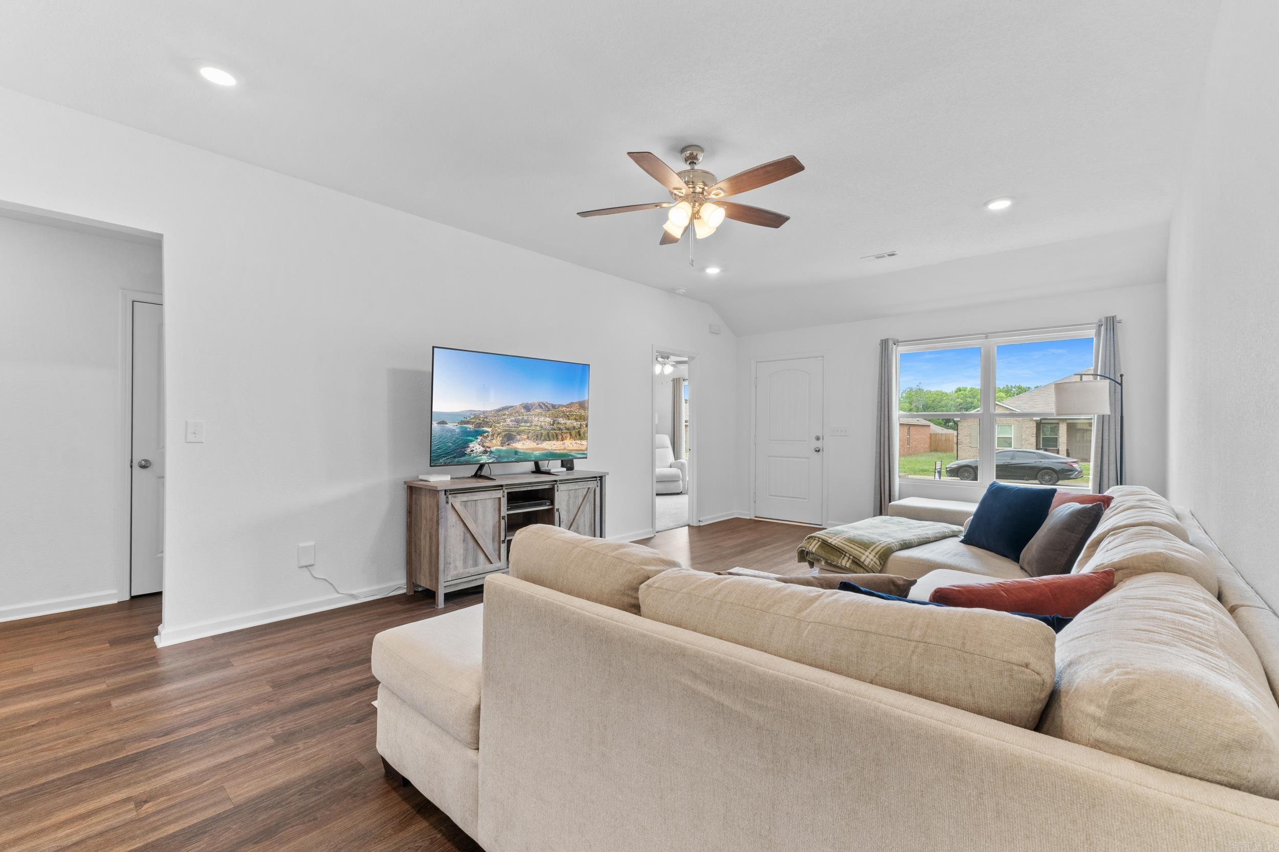 MUSEUM MEADOWS - Residential