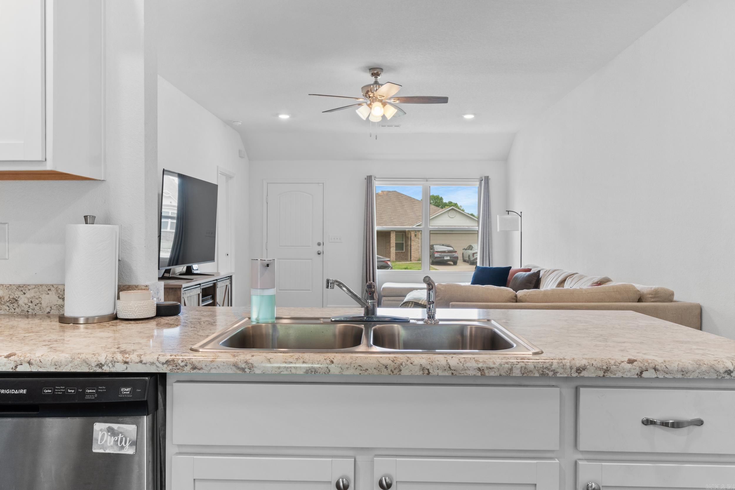 MUSEUM MEADOWS - Residential