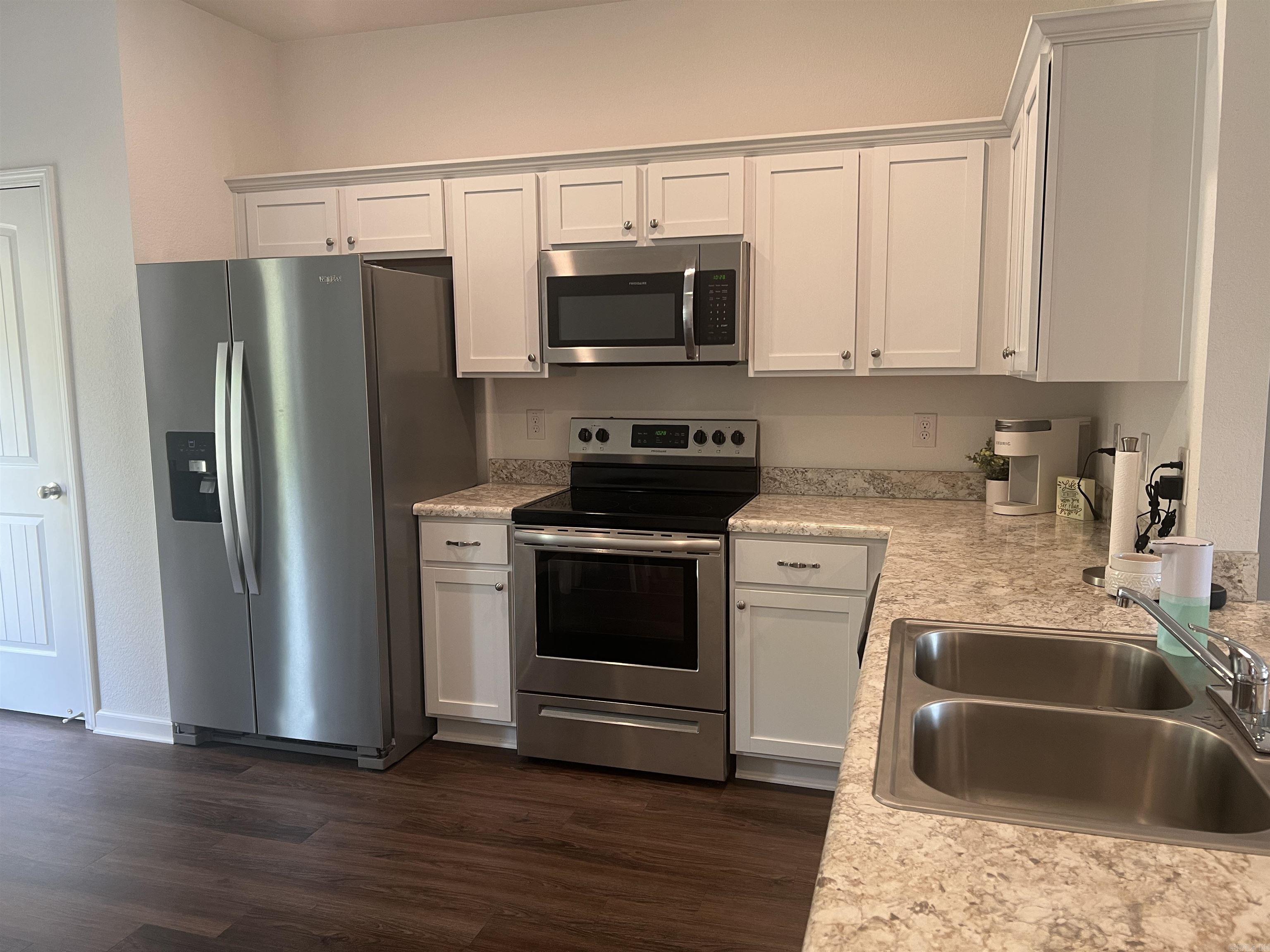 MUSEUM MEADOWS - Residential