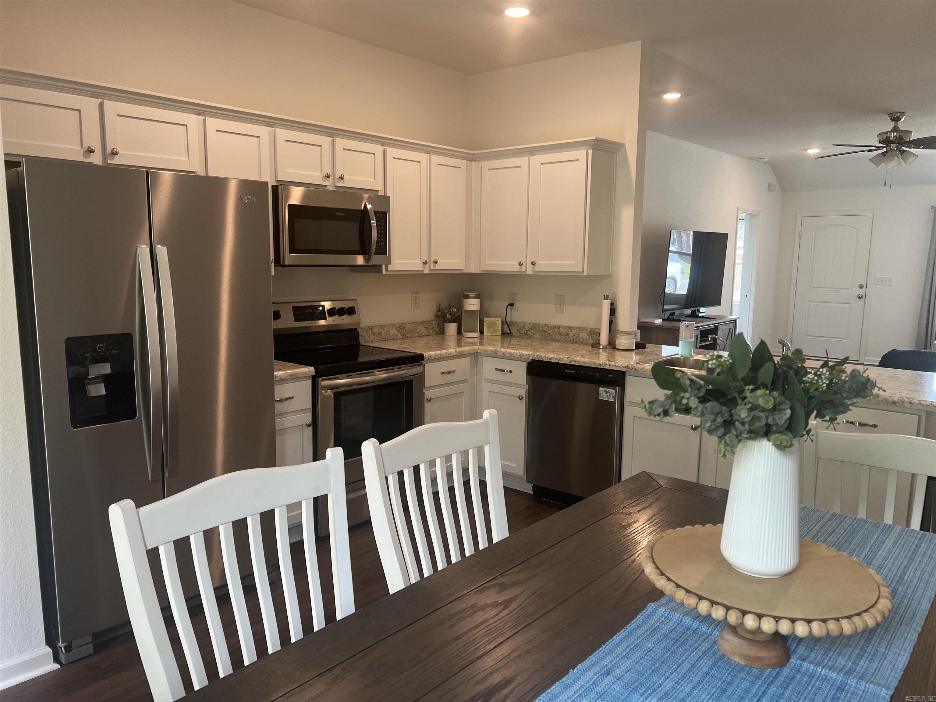 MUSEUM MEADOWS - Residential