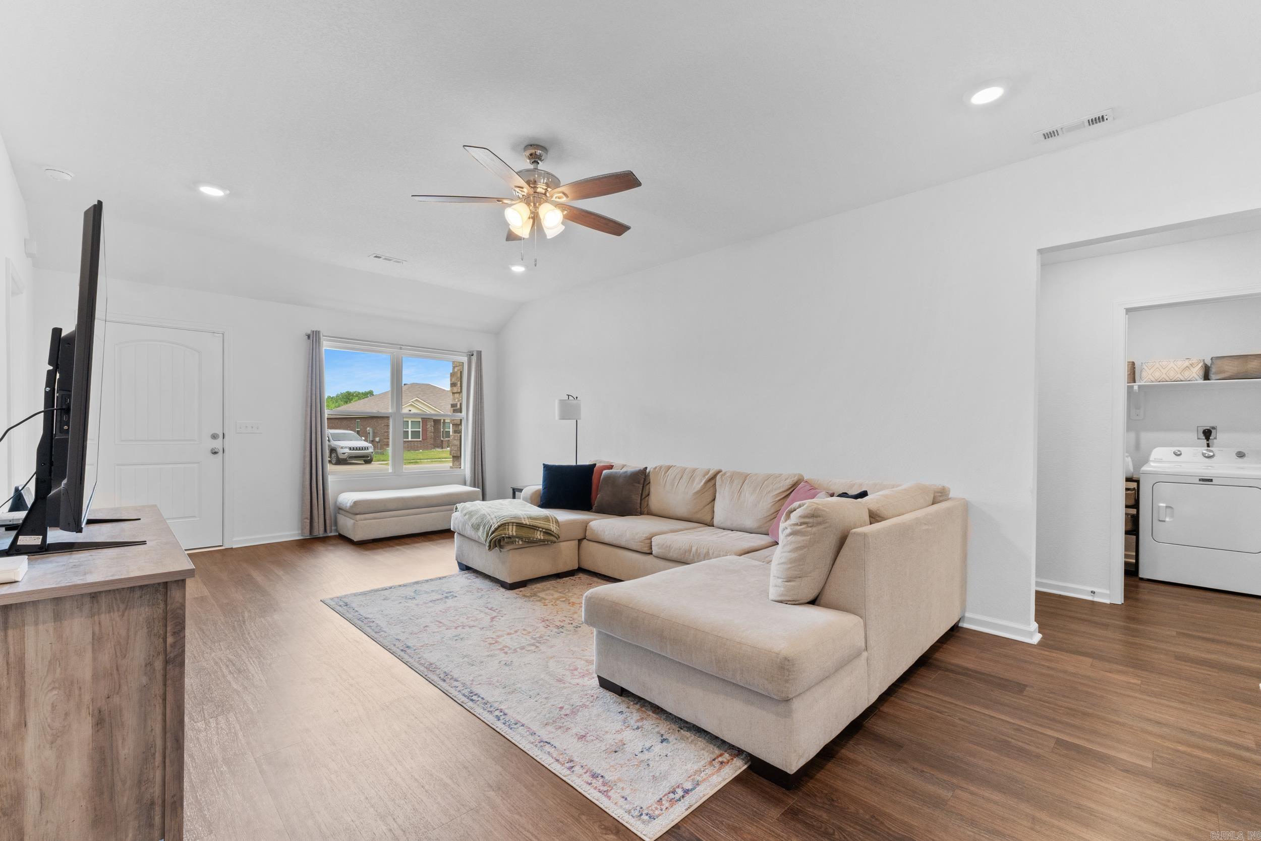 MUSEUM MEADOWS - Residential