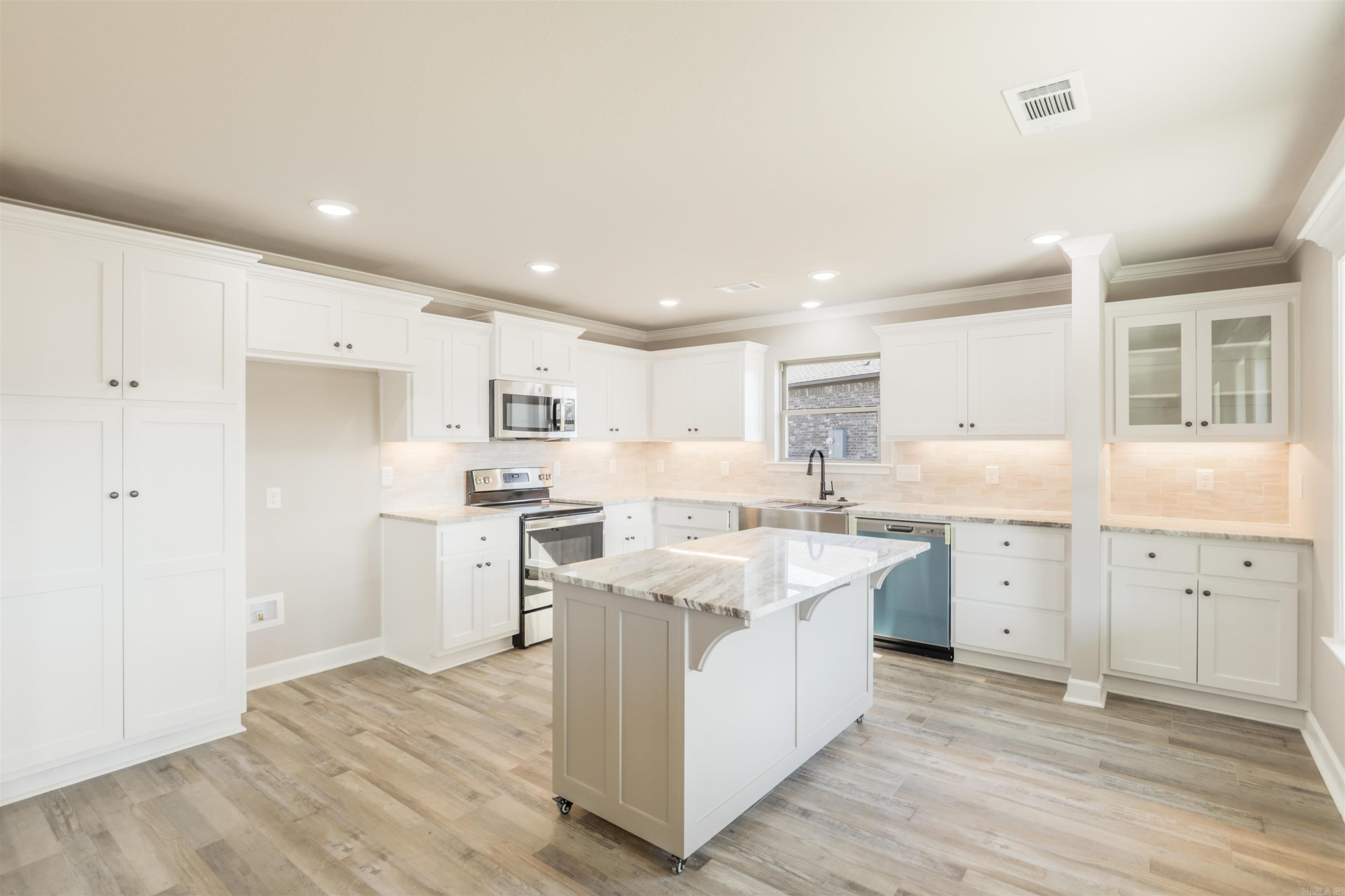 AUTUMN BROOKE - Residential