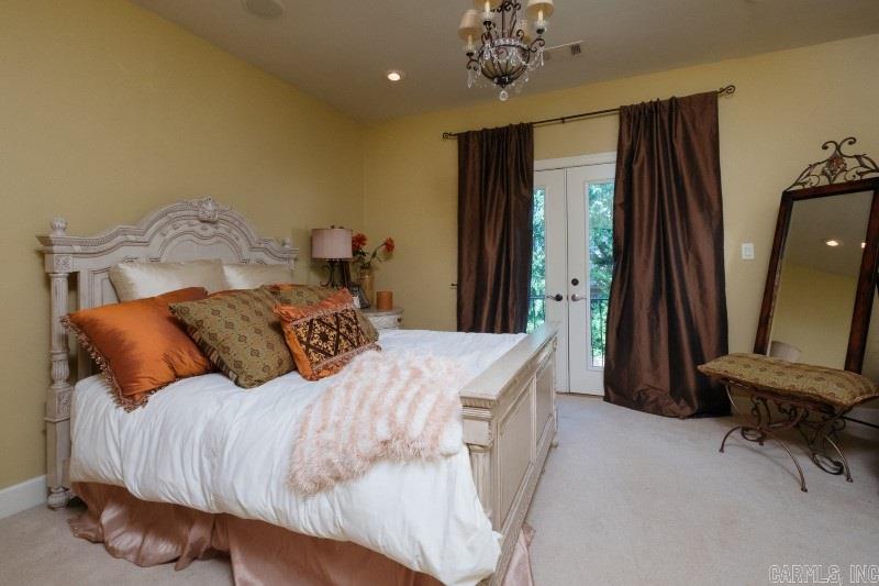 CHENAL VALLEY BRETAGNE CIRCLE - Residential