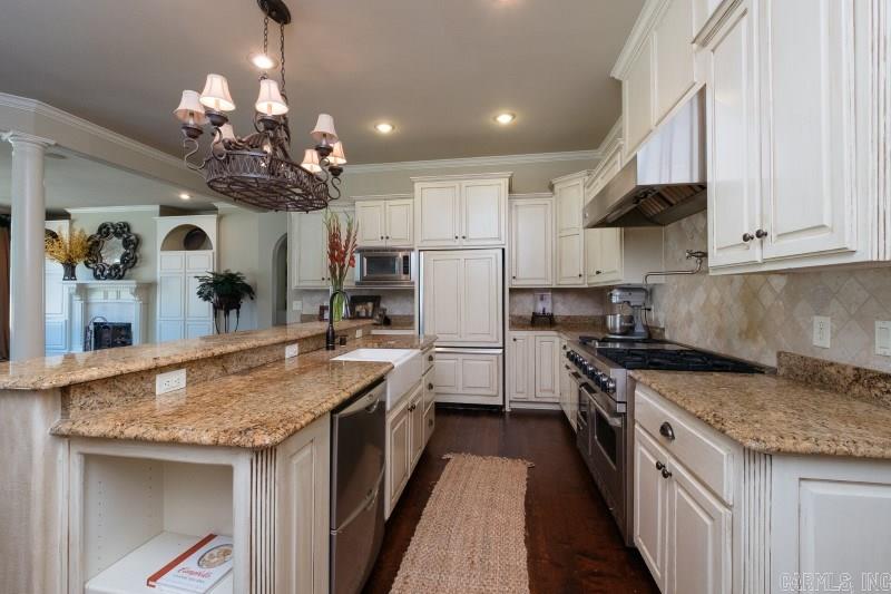 CHENAL VALLEY BRETAGNE CIRCLE - Residential