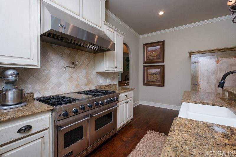 CHENAL VALLEY BRETAGNE CIRCLE - Residential