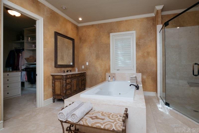 CHENAL VALLEY BRETAGNE CIRCLE - Residential