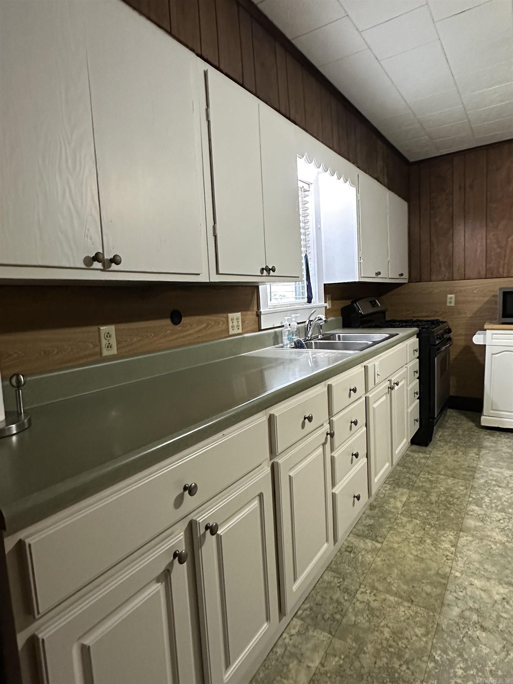 MORRISON ESTATES - Residential