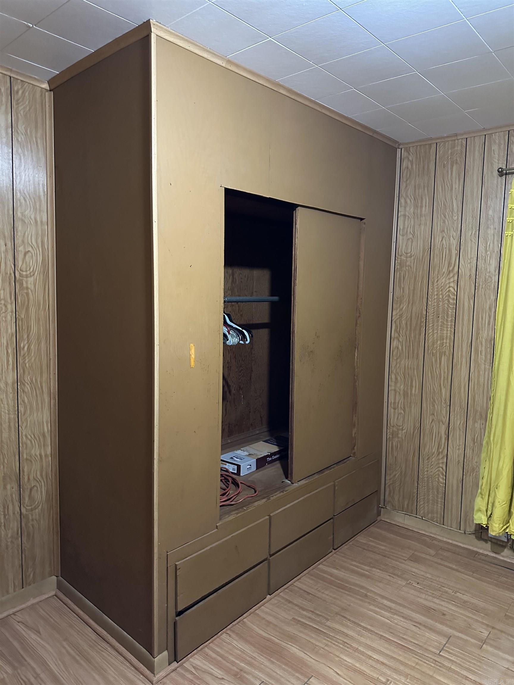 MORRISON ESTATES - Residential