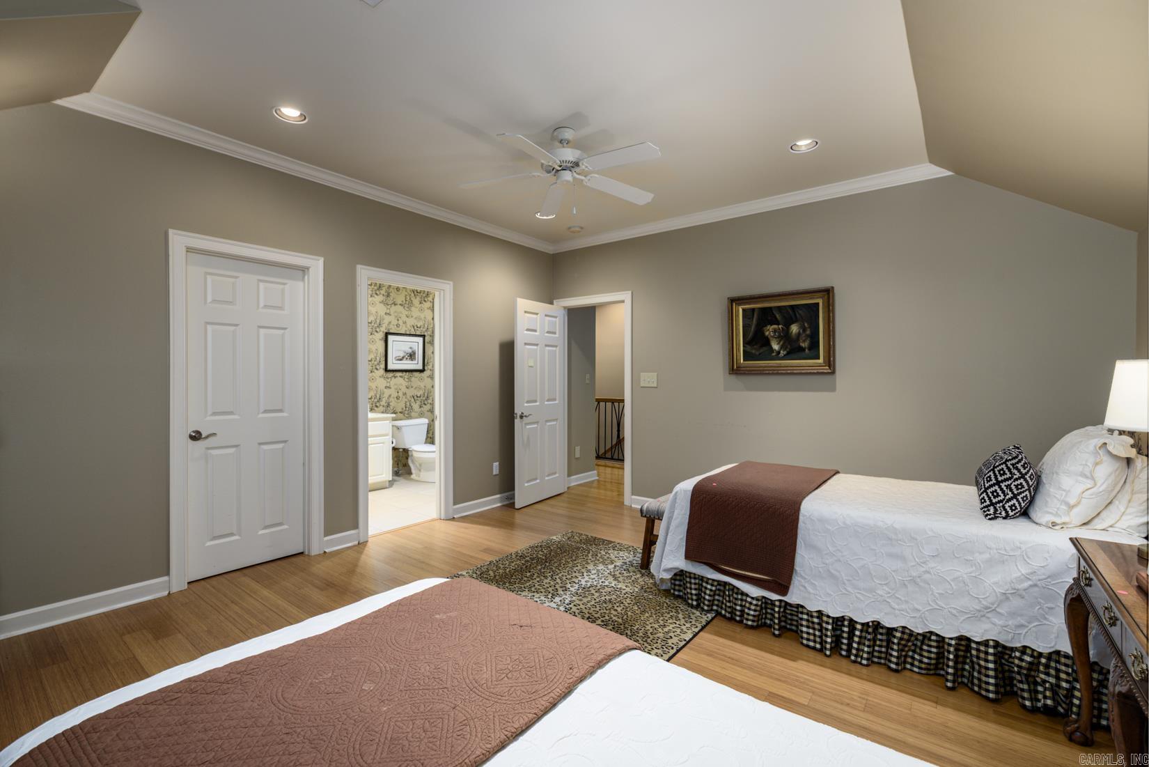 ST JOHNS PLACE ADDN - Residential