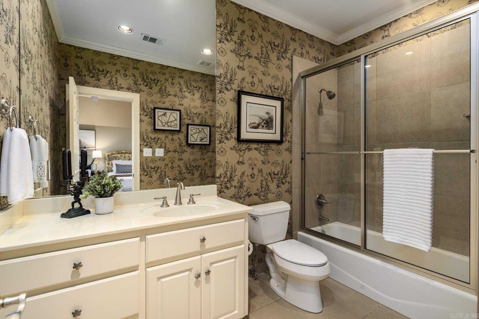 ST JOHNS PLACE ADDN - Residential